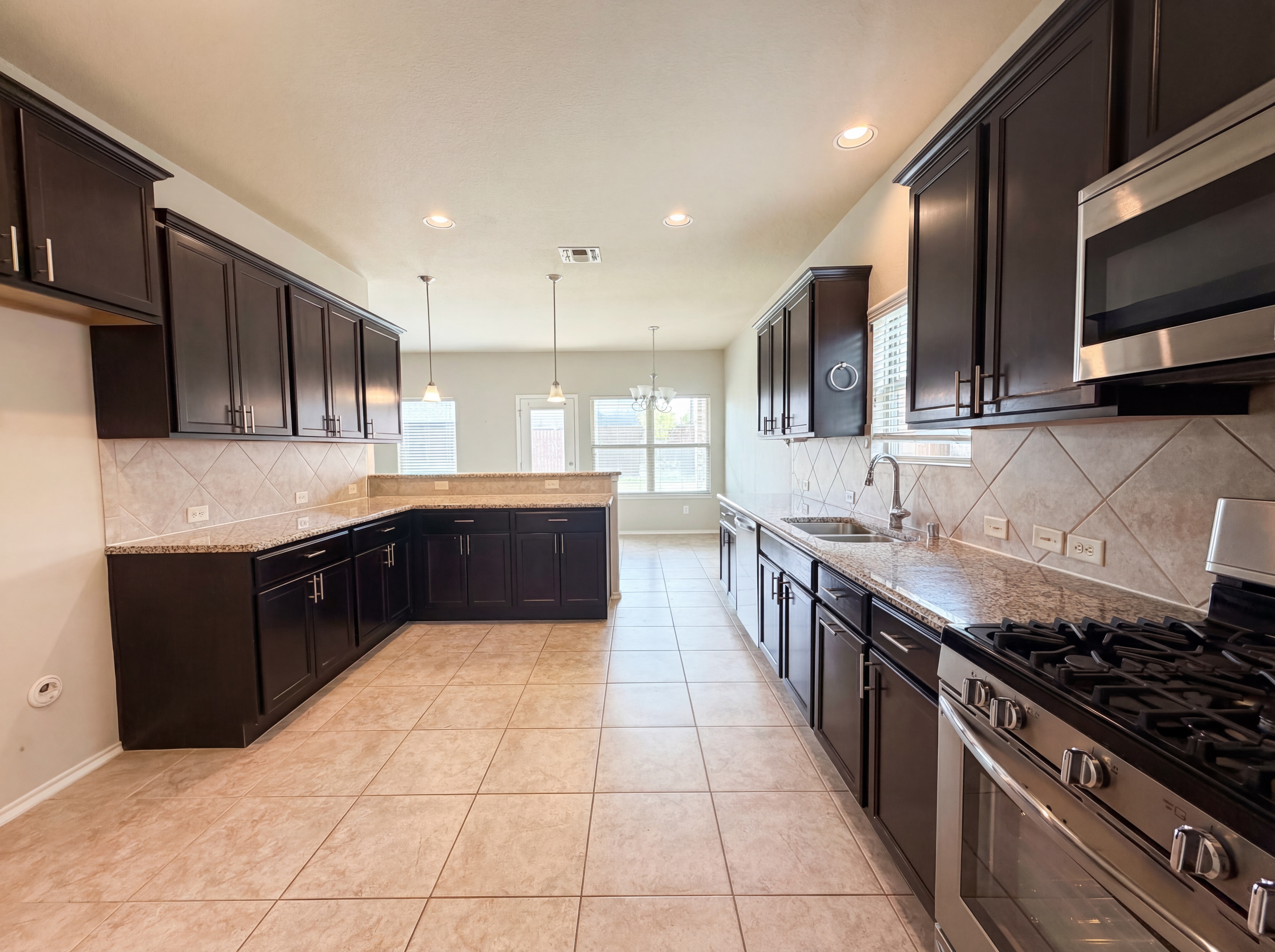 Photo 2 of 26 of 9829 Cottontail Ln, McKinney, TX