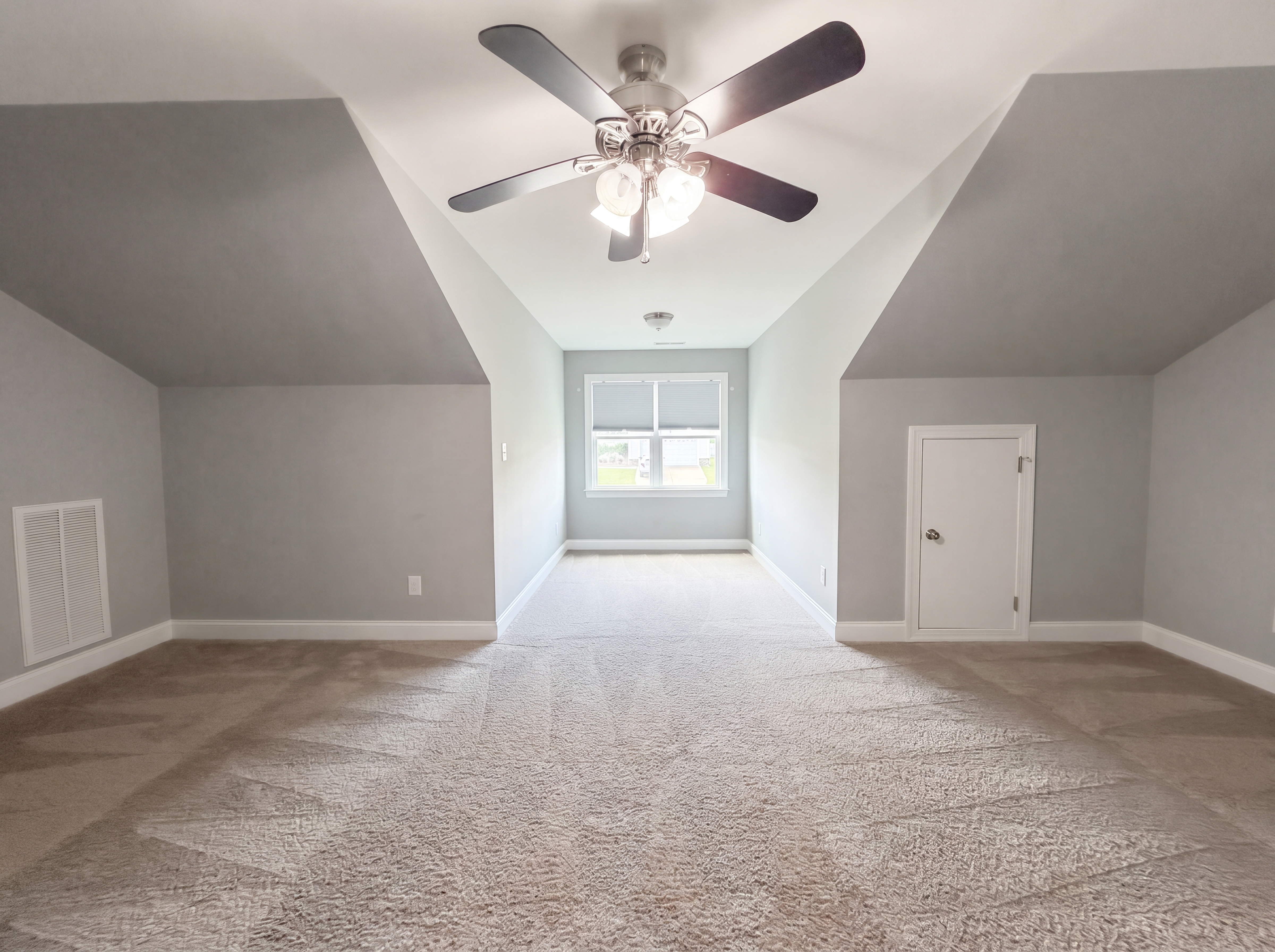 Photo 13 of 19 of 372 Cotton Mill Dr, Zebulon, NC