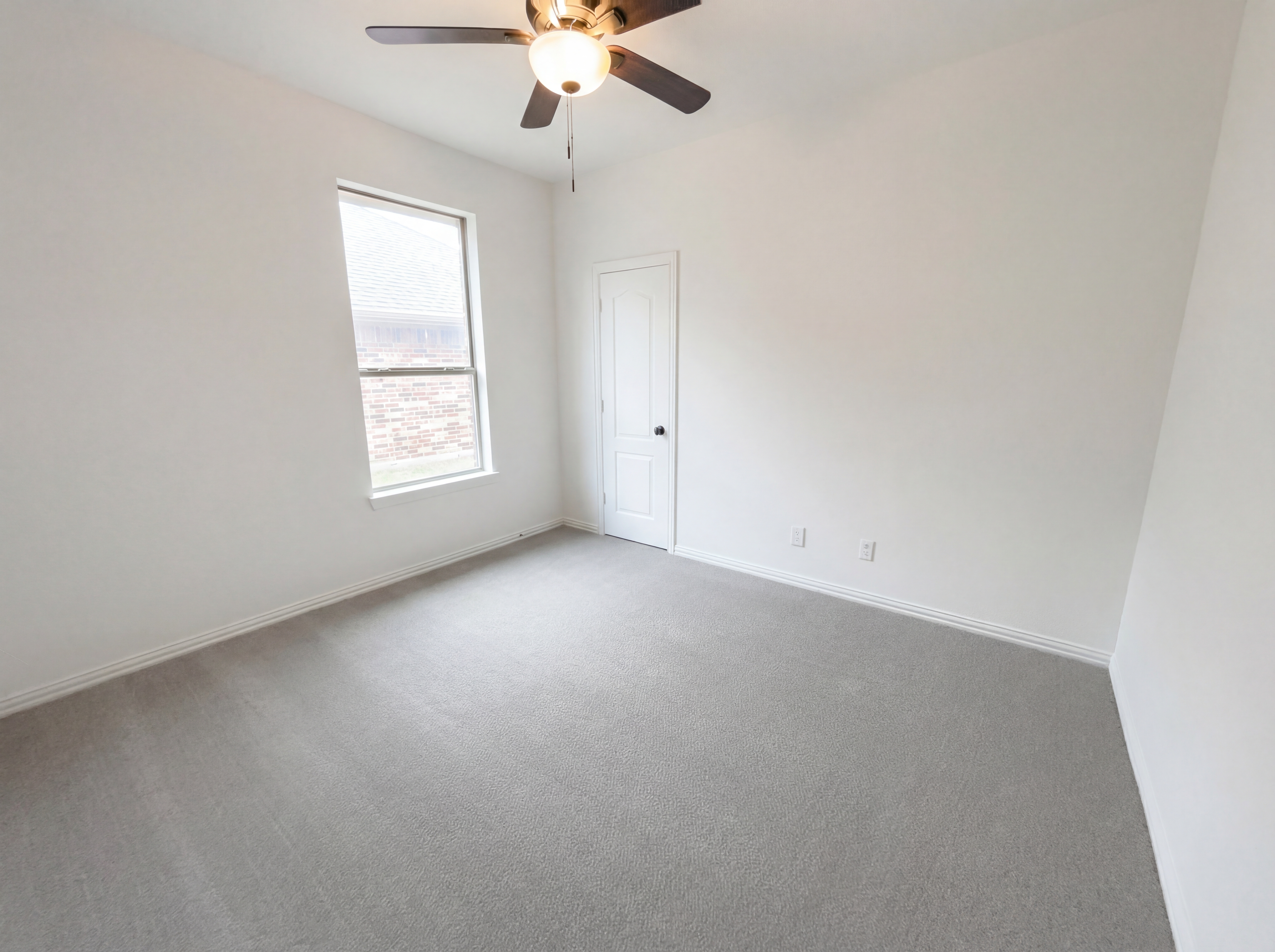 Photo 16 of 19 of 1817 Colorado Ct, Burleson, TX
