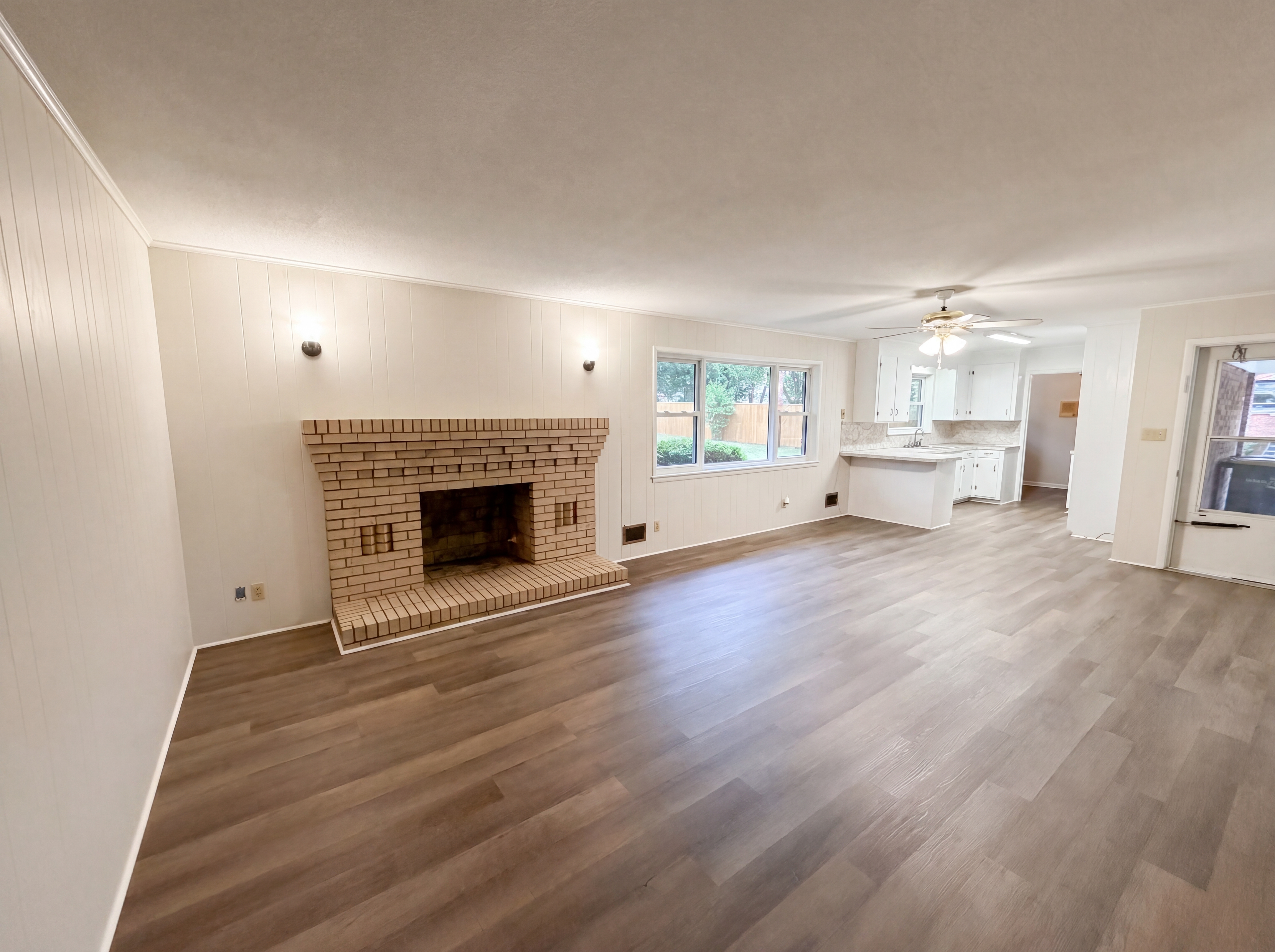 Photo 8 of 19 of 128 Greenview Dr, Kannapolis, NC