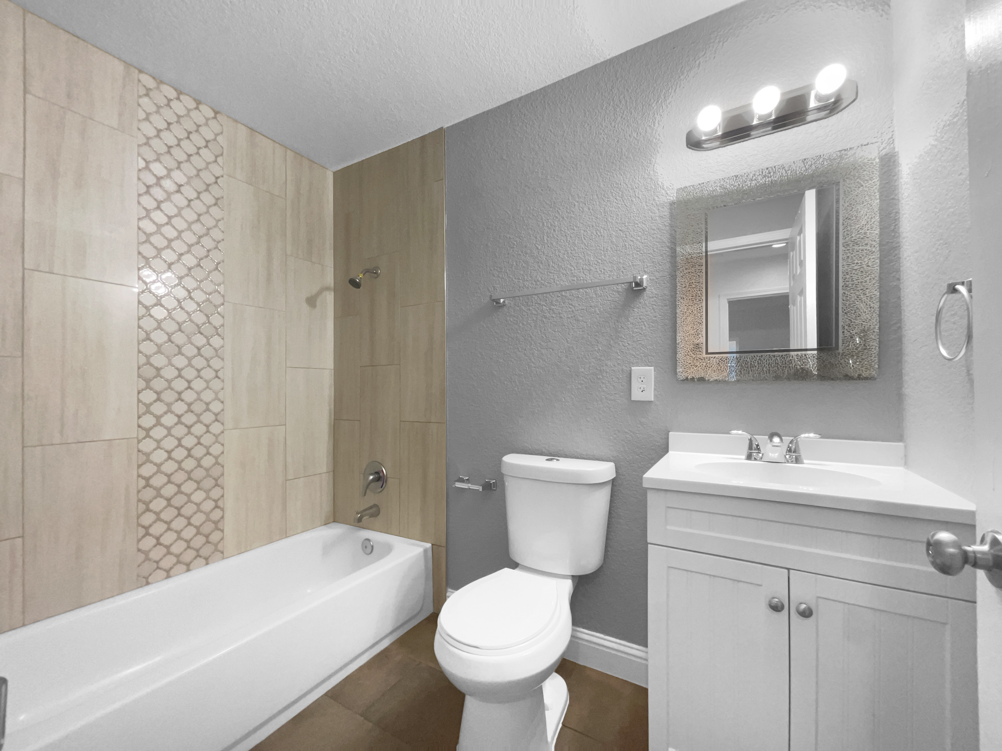 Photo 5 of 22 of 1109 Frienza Ave, Sacramento, CA