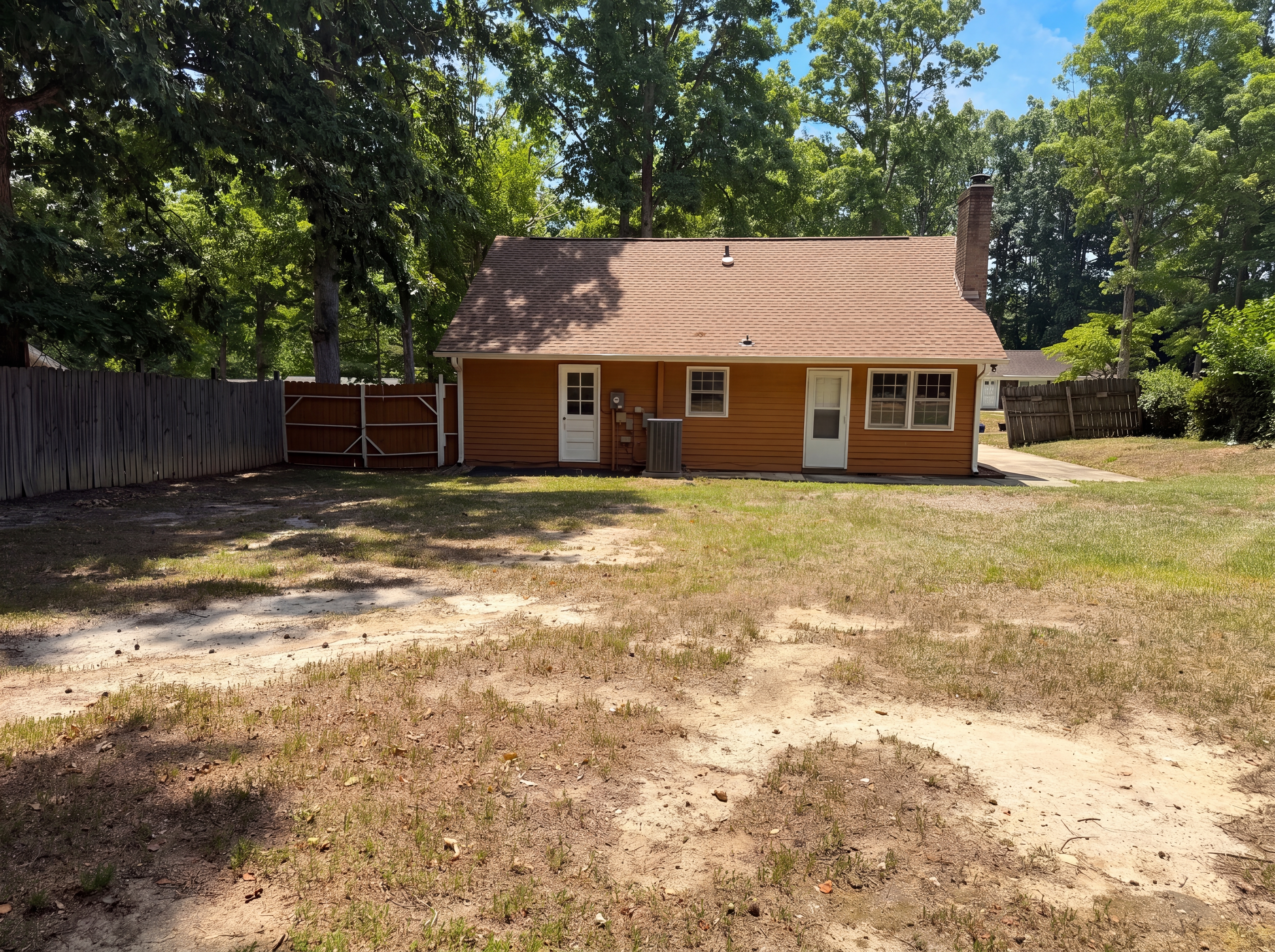 Photo 21 of 23 of 4708 Chaucer Dr, Greensboro, NC