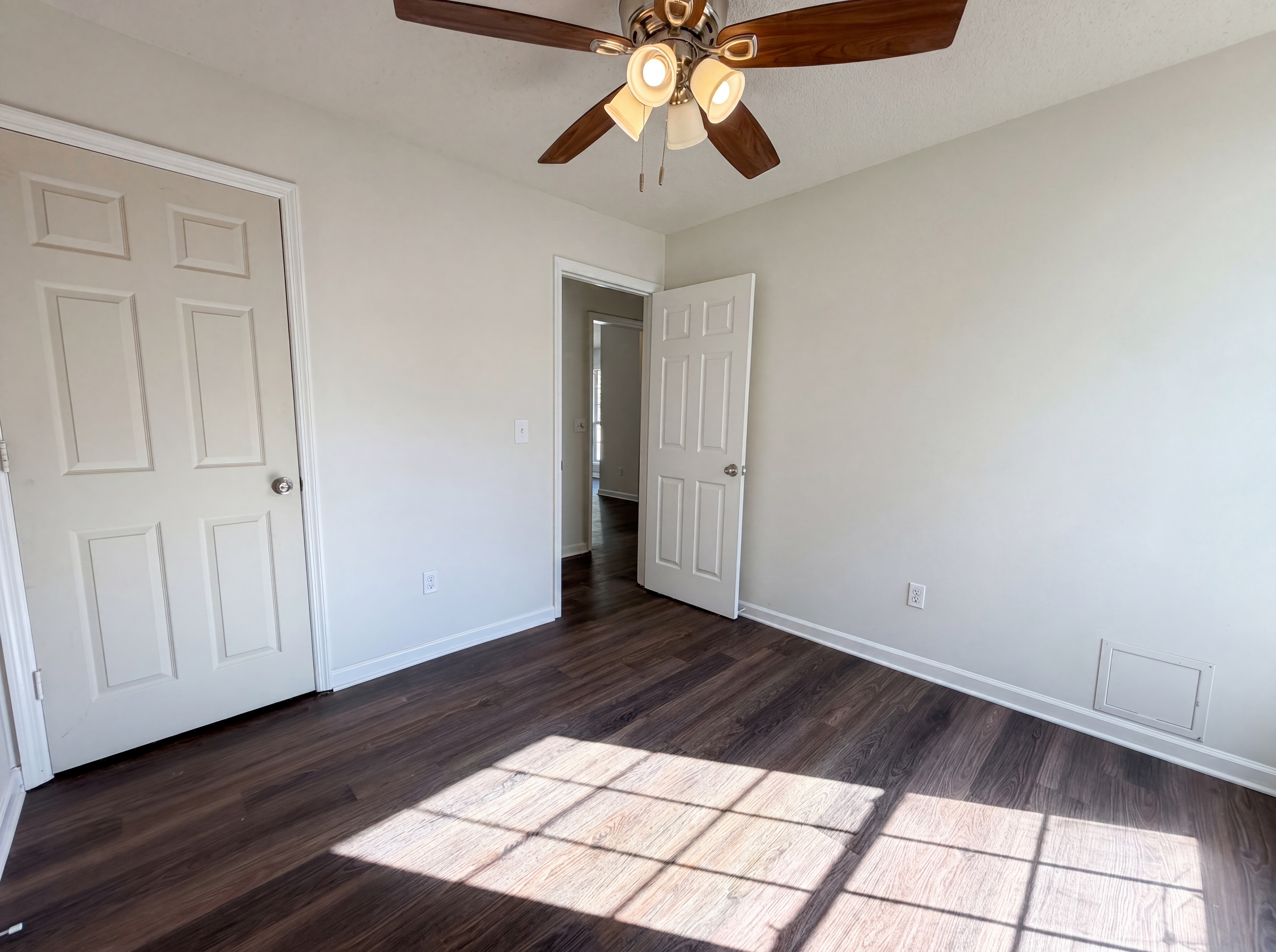 Photo 12 of 26 of 2028 Larson Ln, Goose Creek, SC