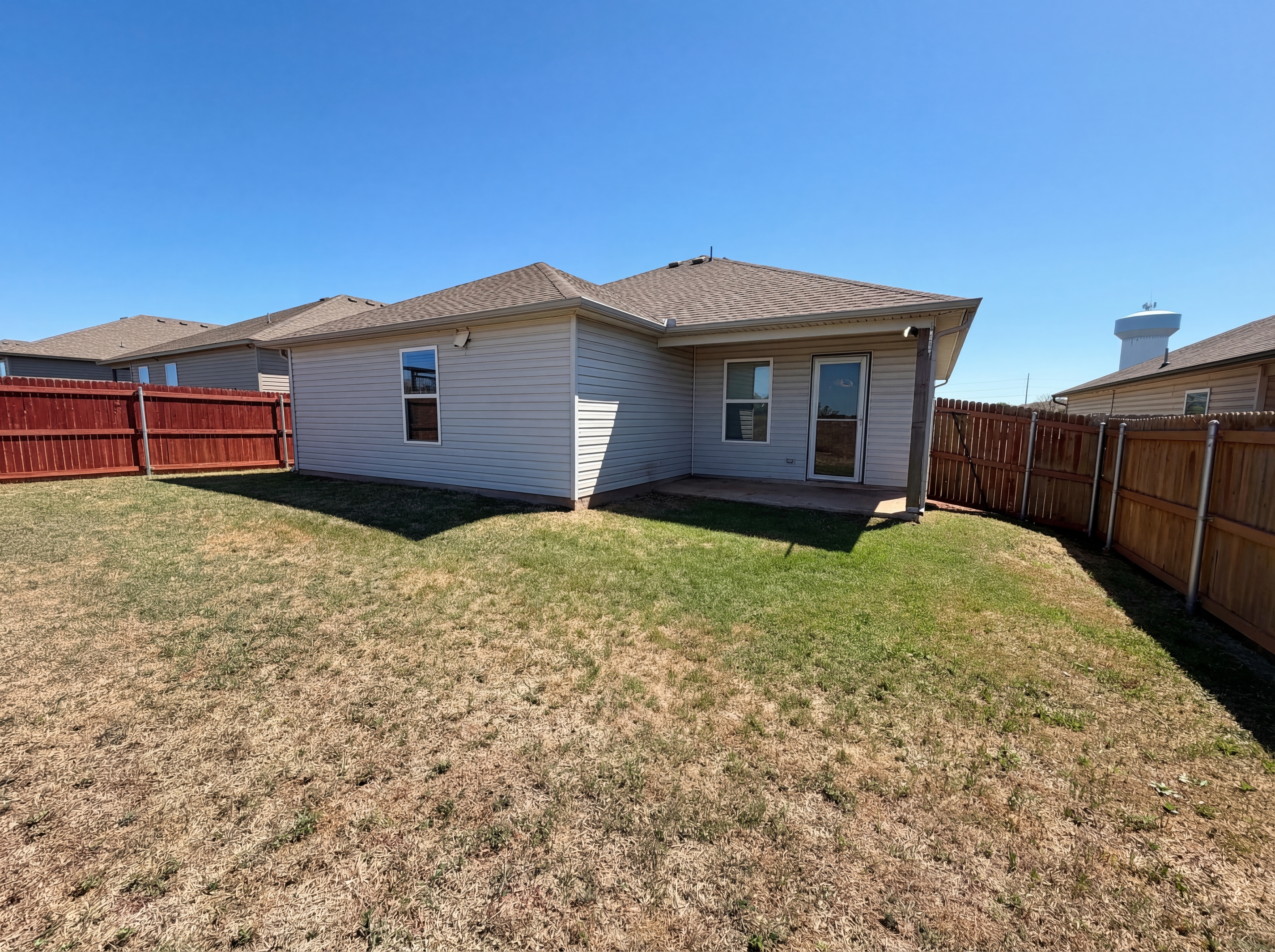 Photo 5 of 25 of 2308 Dillards Dr, Chickasha, OK