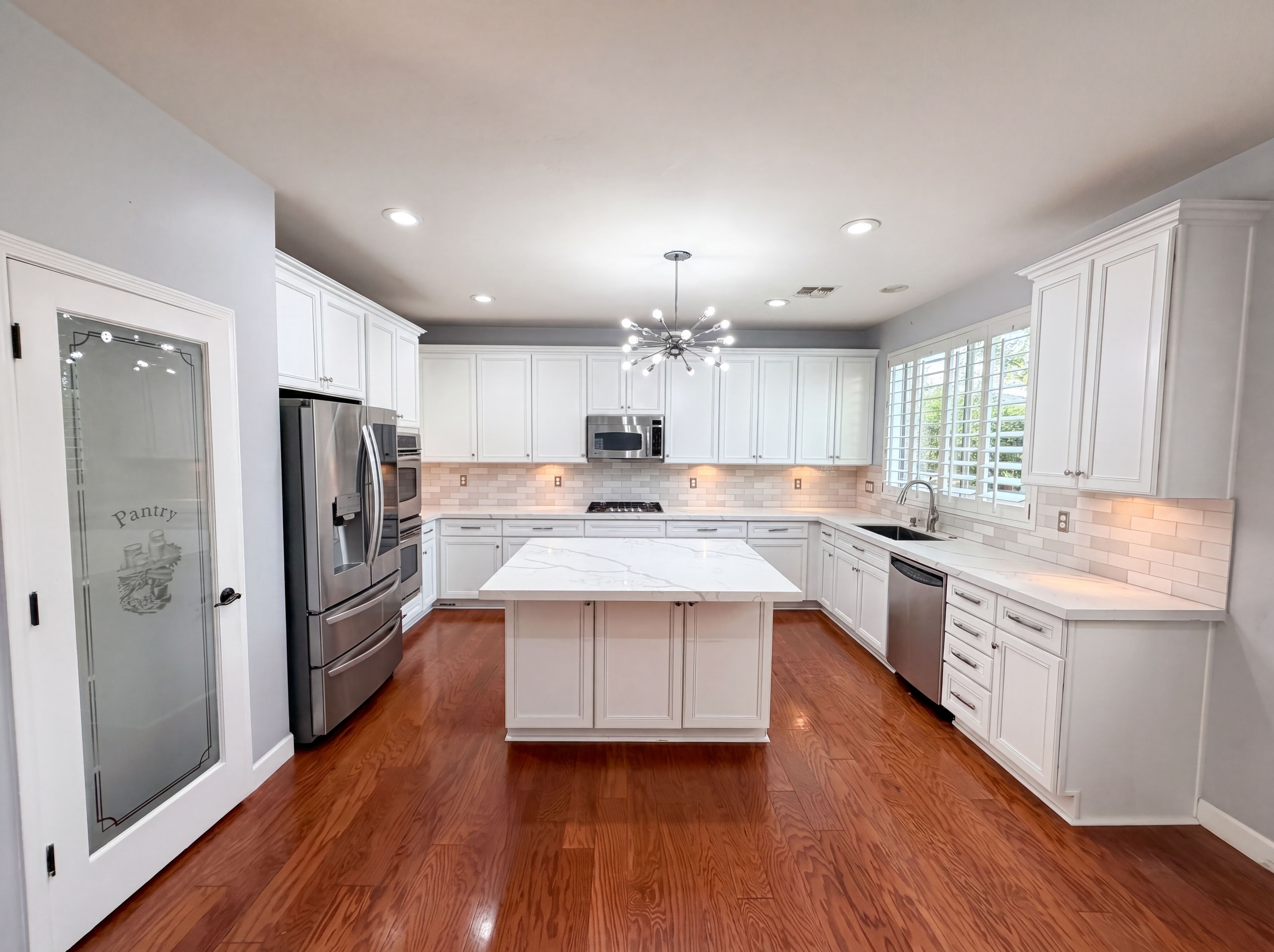 Photo 2 of 39 of 2113 W Eagle Feather Rd, Phoenix, AZ