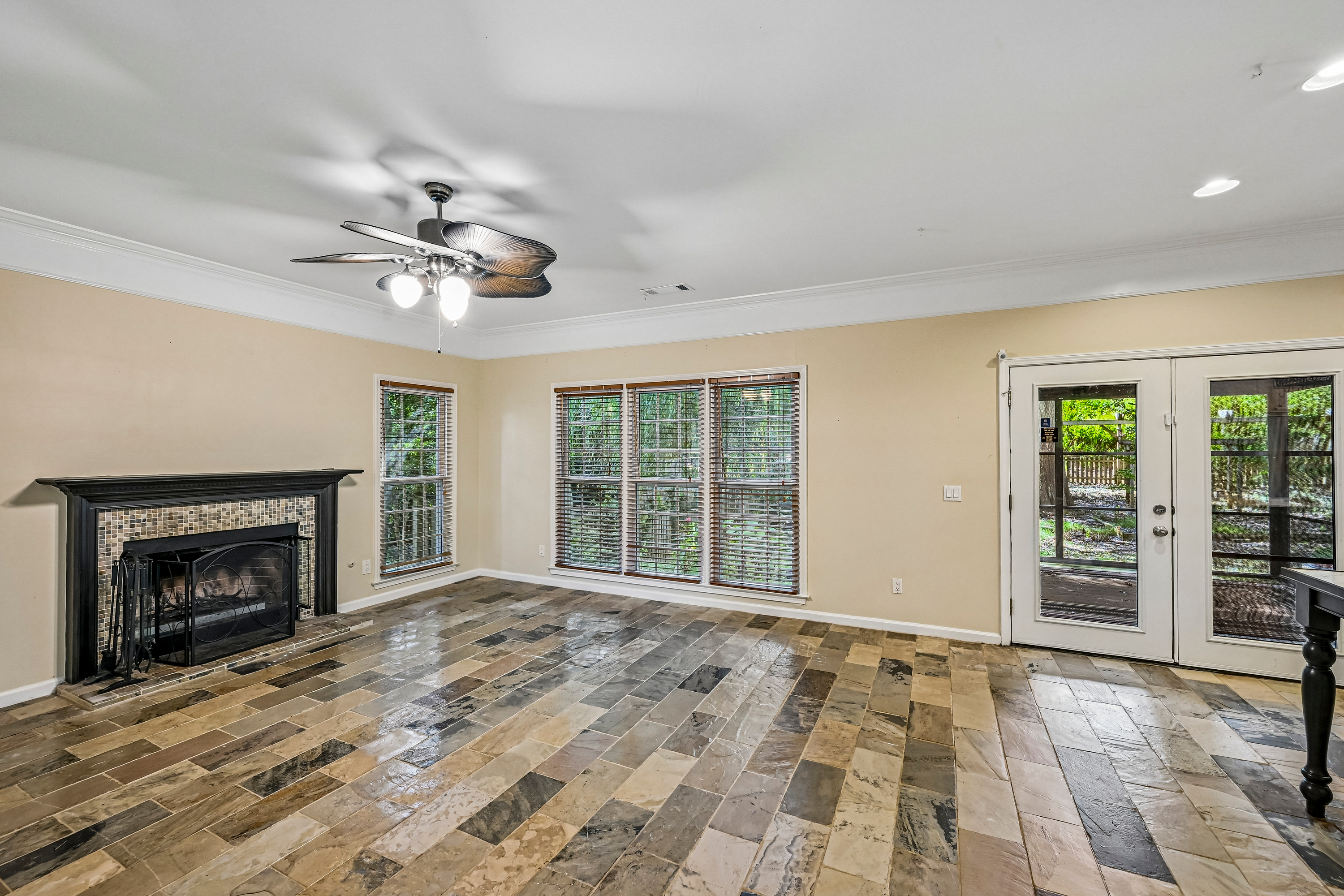 Photo 3 of 43 of 8590 River Walk Lndg, Johns Creek, GA