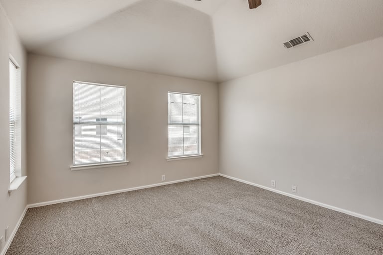 Photo 16 of 29 - 184 Leonard St, Lewisville, TX 75057