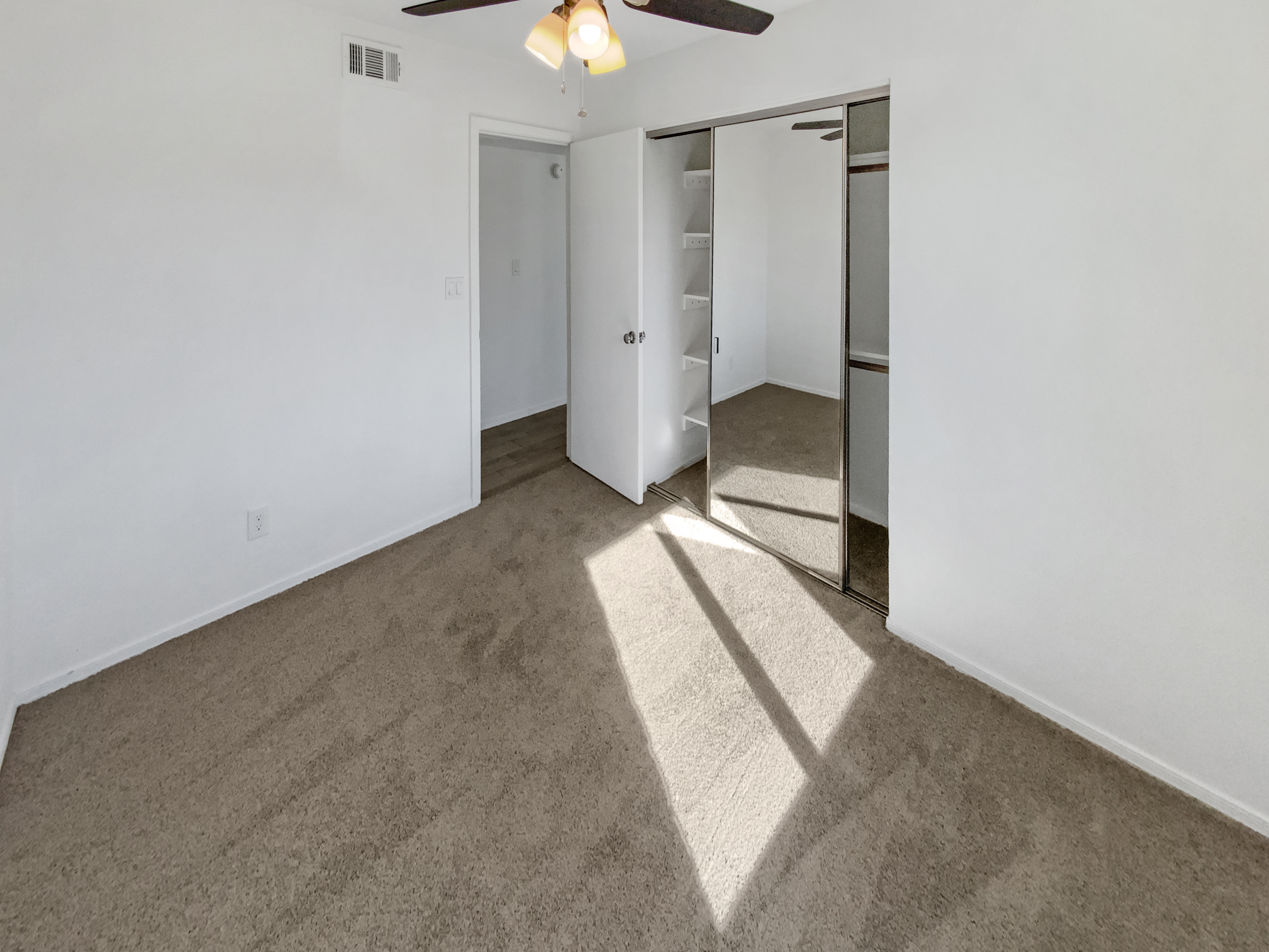 Photo 4 of 25 of 9206 W Mescal St, Peoria, AZ