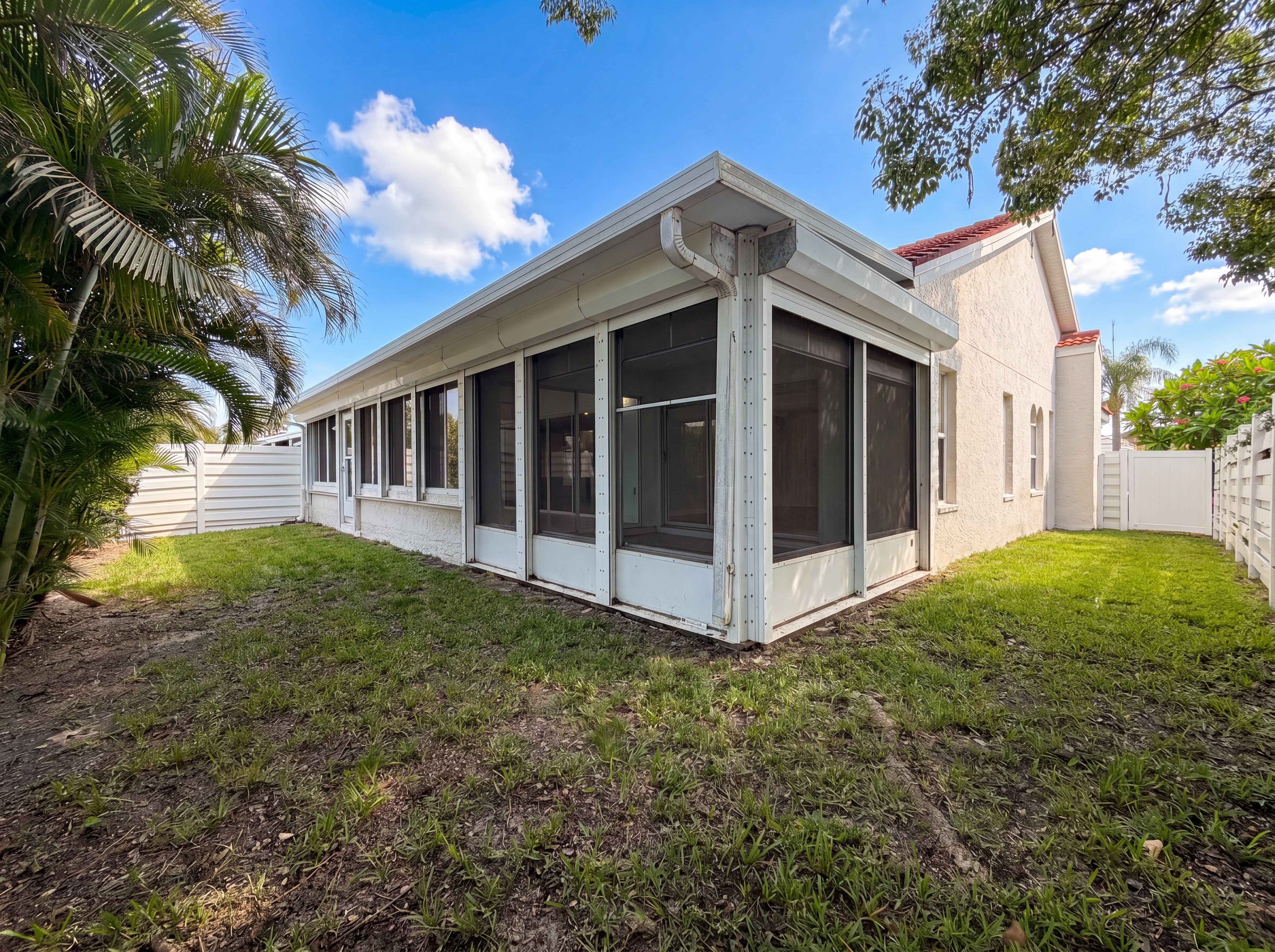 Photo 5 of 34 of 4816 61st Avenue Ter W, Bradenton, FL