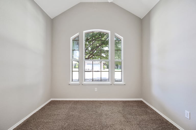 Photo 15 of 24 - 2825 Garden Oaks Pl, Grand Prairie, TX 75052