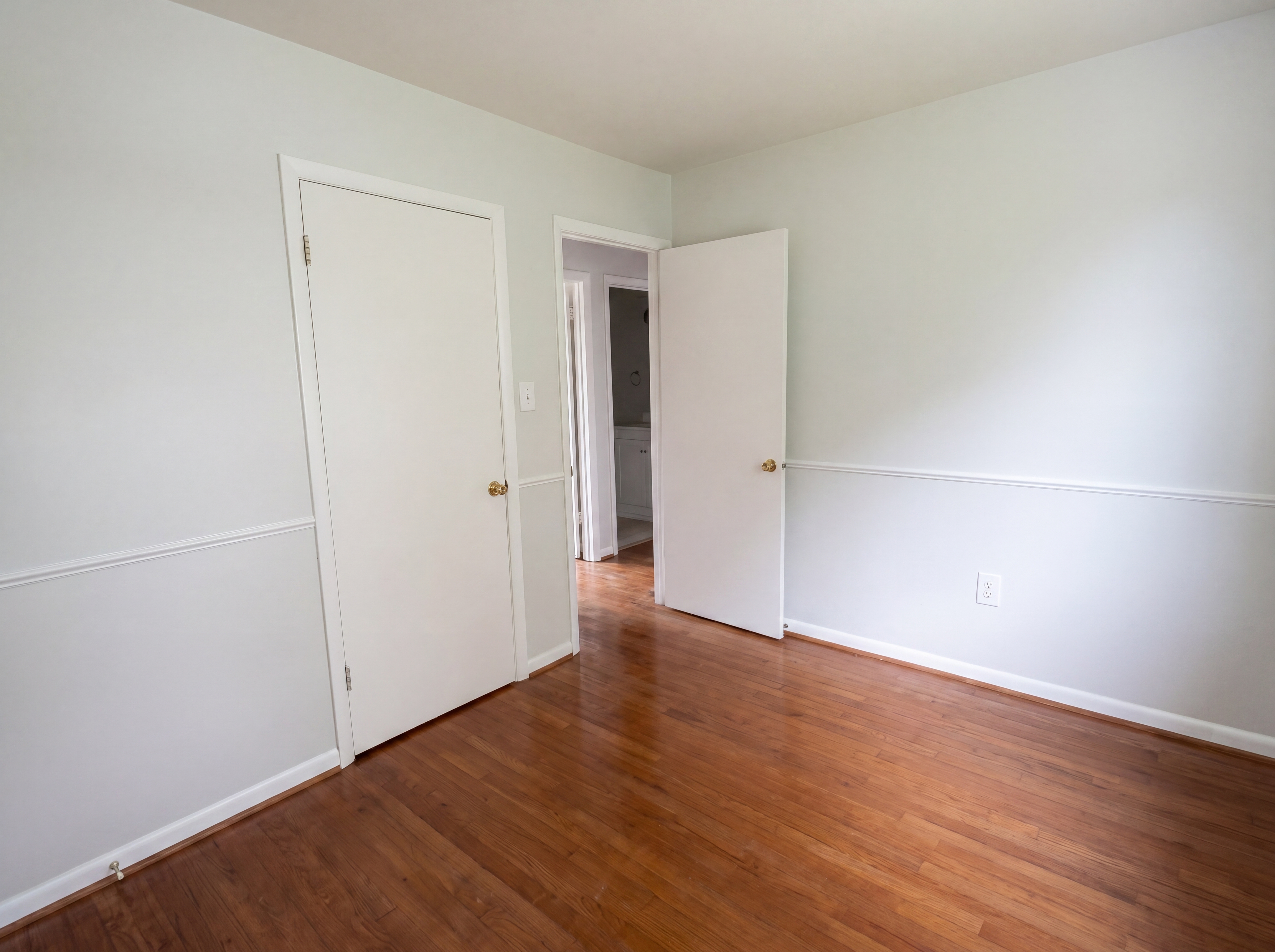 Photo 11 of 23 of 14281 Princedale Dr, Woodbridge, VA