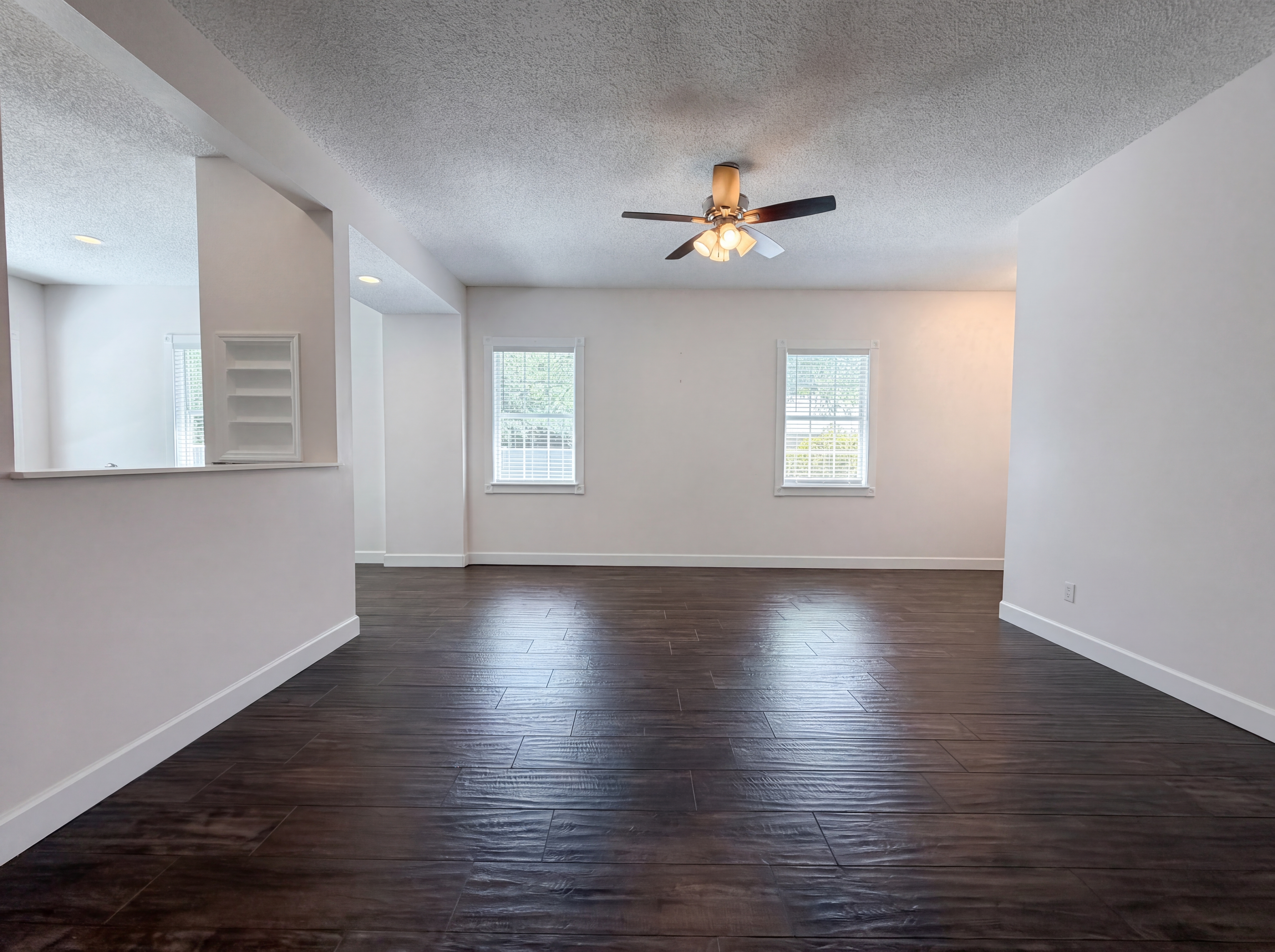 Photo 6 of 23 of 11215 Martin Lakes Dr N, Jacksonville, FL
