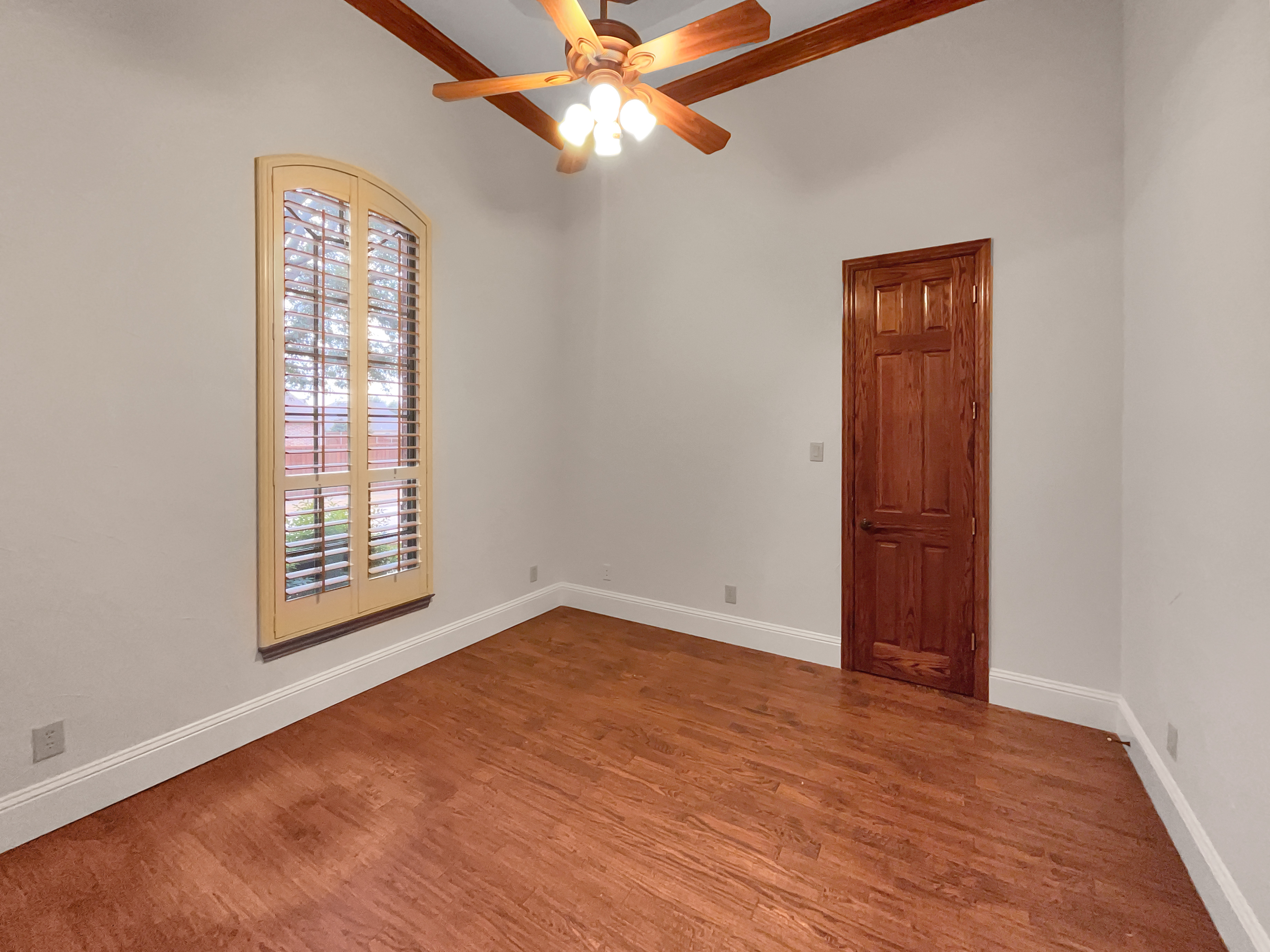 Photo 34 of 36 of 913 Clack Dr, Garland, TX