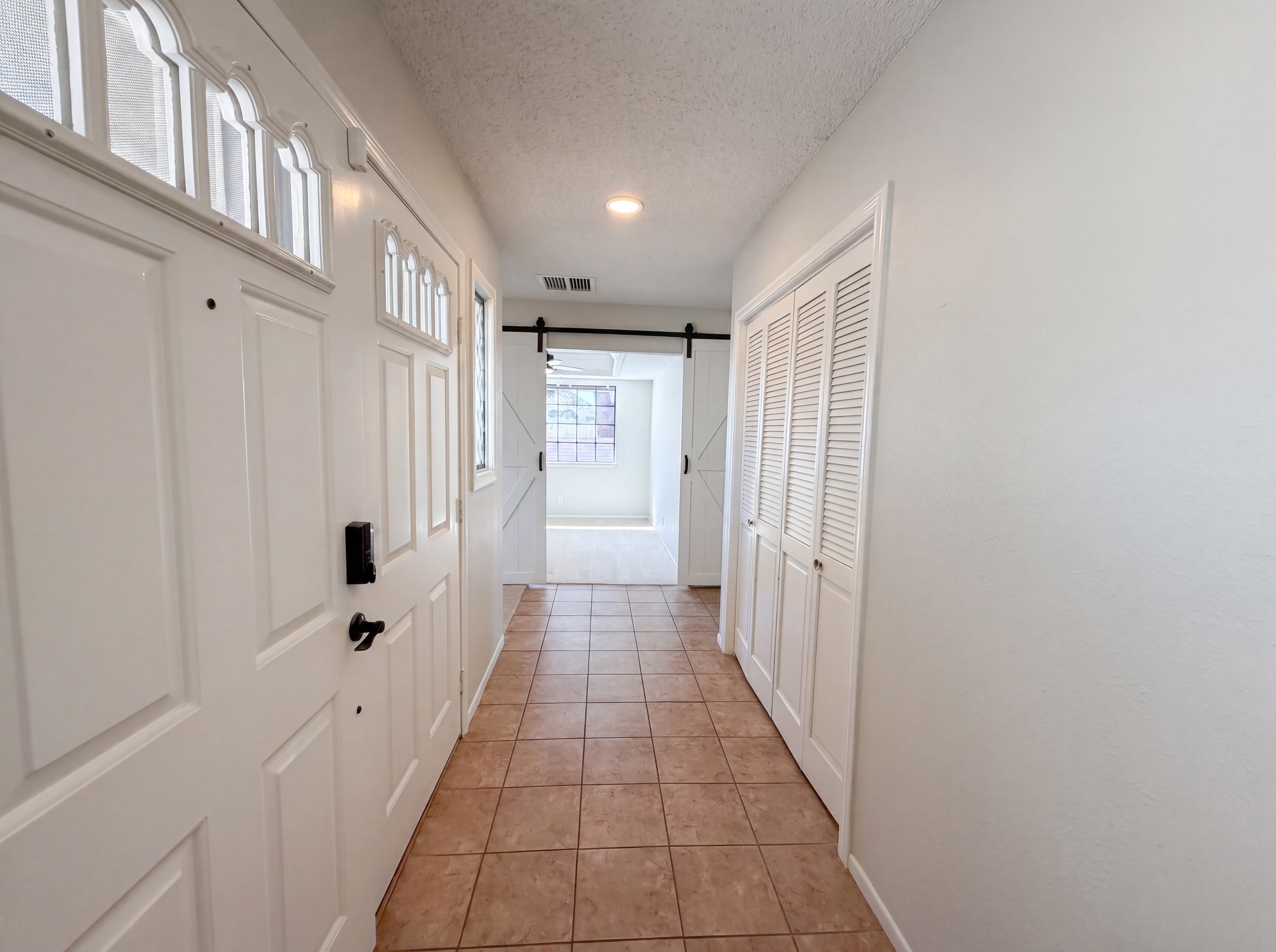 Photo 9 of 29 of 15852 Mandan Rd, Apple Valley, CA
