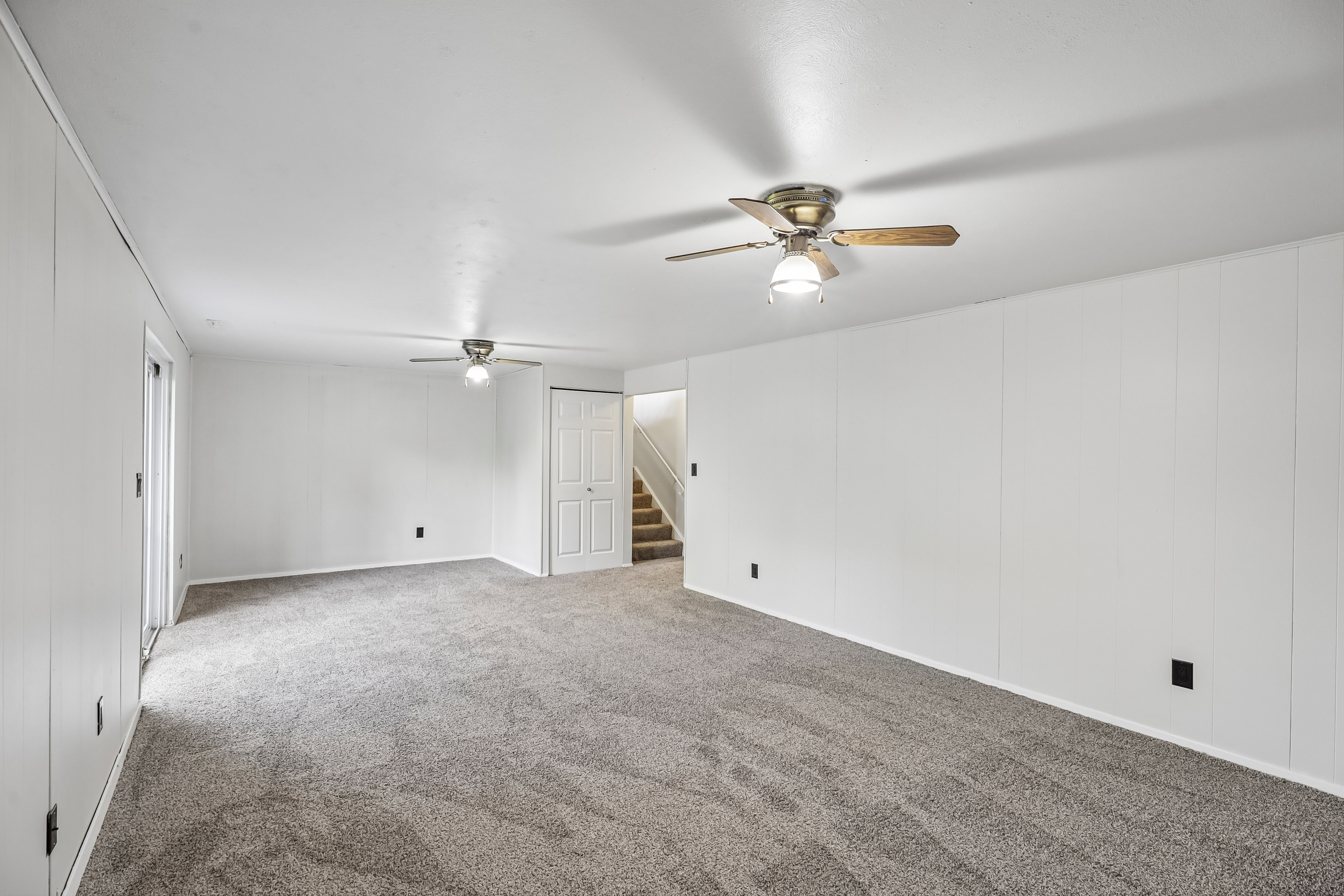 Photo 4 of 39 of 6423 Luton Ct, Dayton, OH