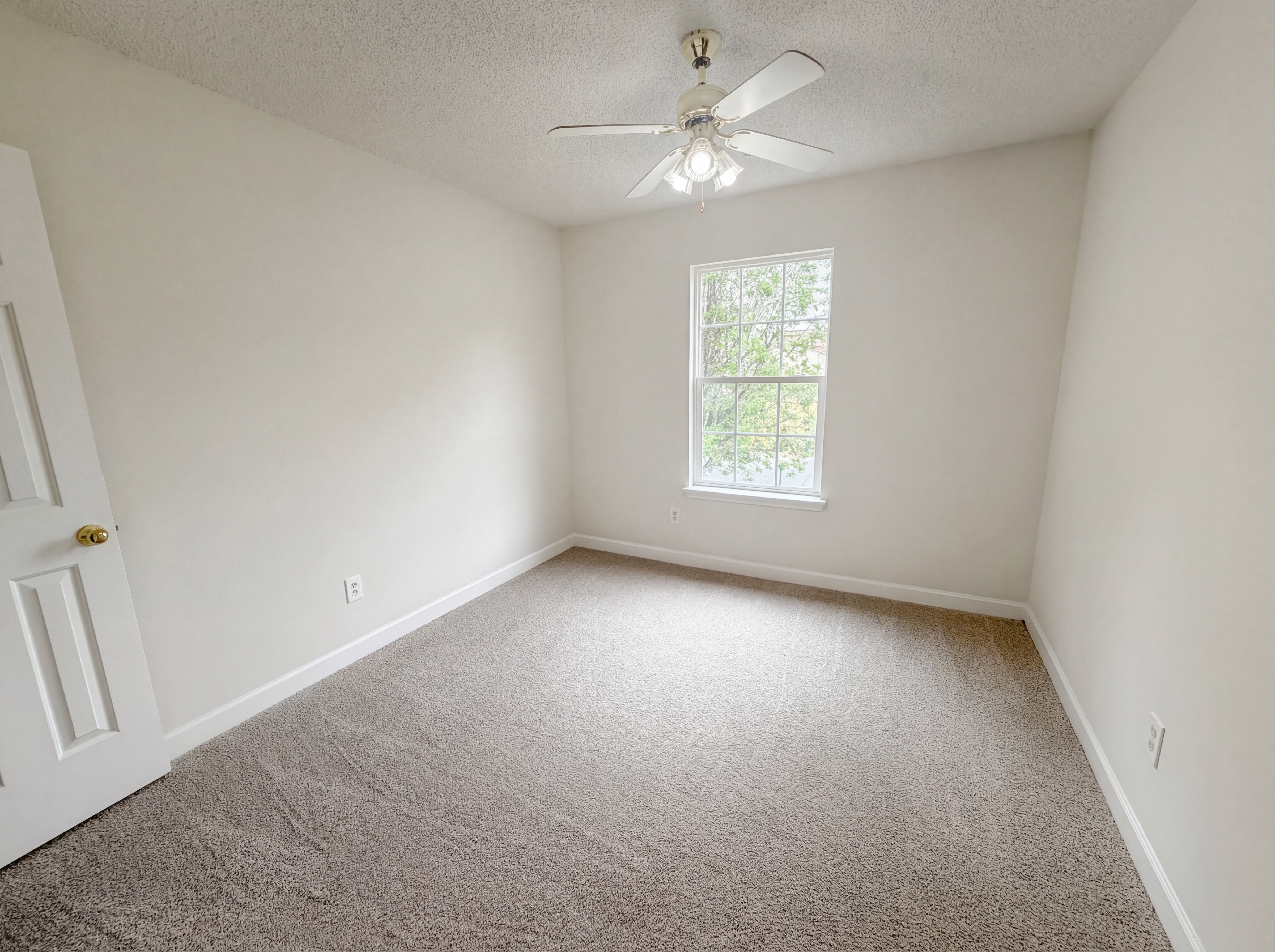 Photo 12 of 19 of 6620 Iron Brigade Ln, Charlotte, NC