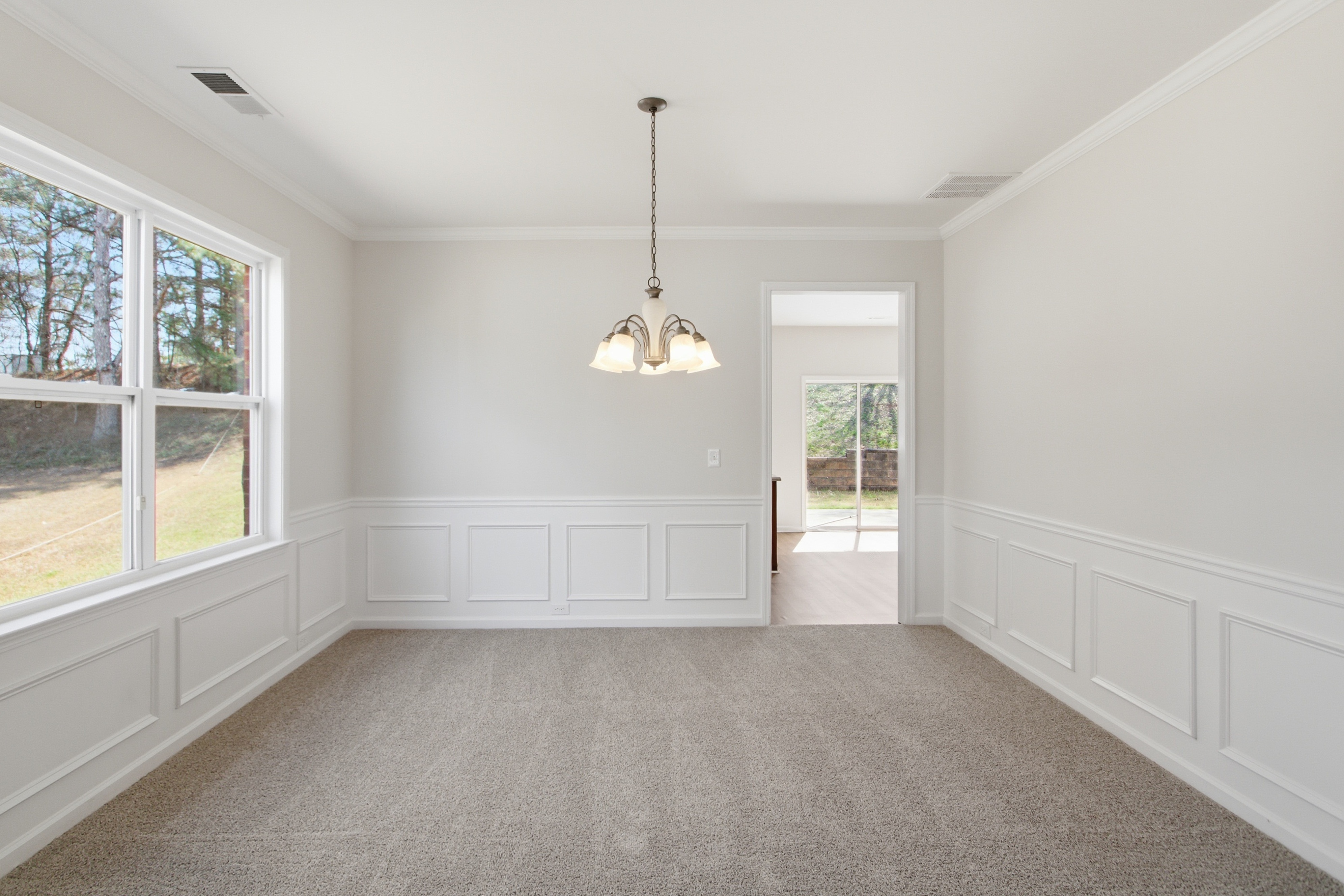 Photo 17 of 44 of 4003 Duran Ln, Auburn, GA