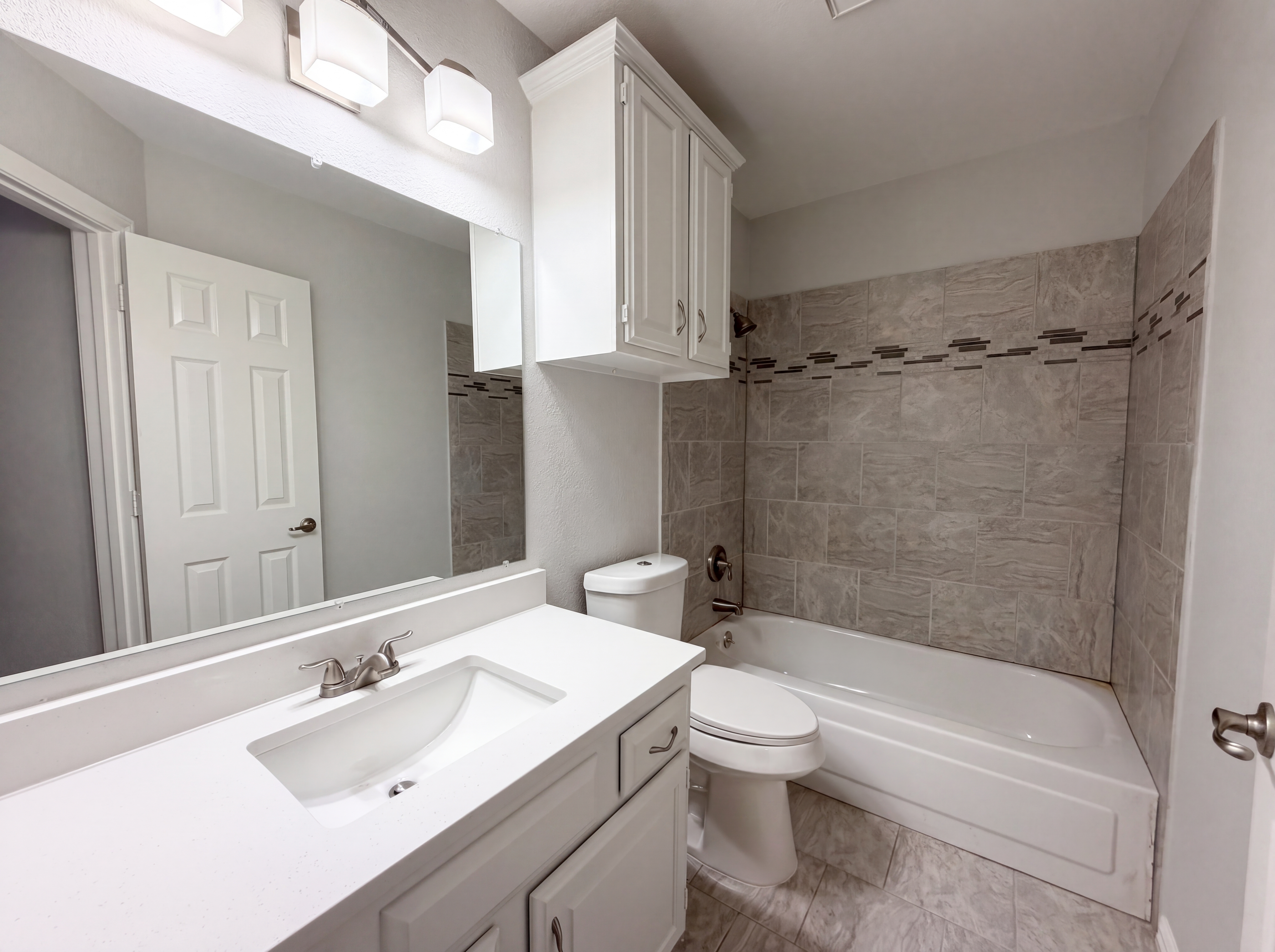 Photo 21 of 27 of 7707 Windmere Ct, Irving, TX