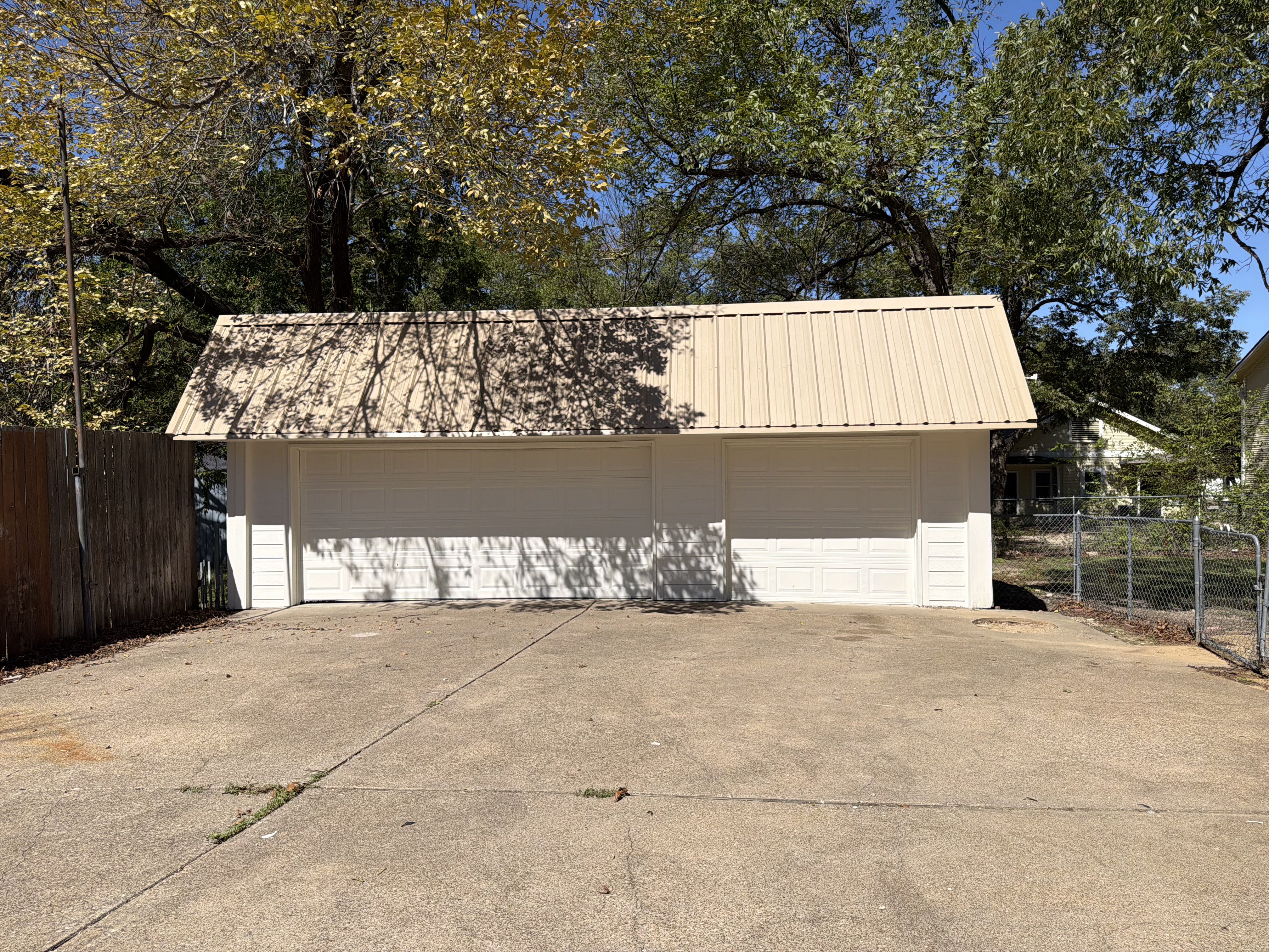 Photo 32 of 39 of 1012 W 3rd Ave, Corsicana, TX