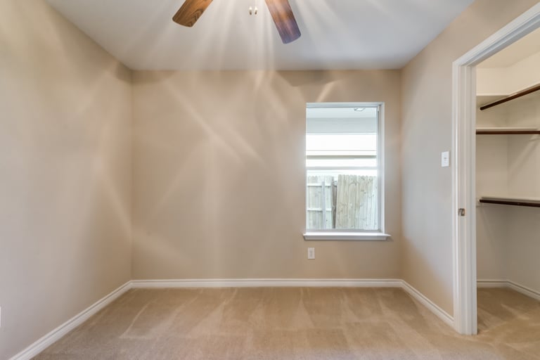 Photo 24 of 29 - 613 Rosario Ln, Haslet, TX 76052