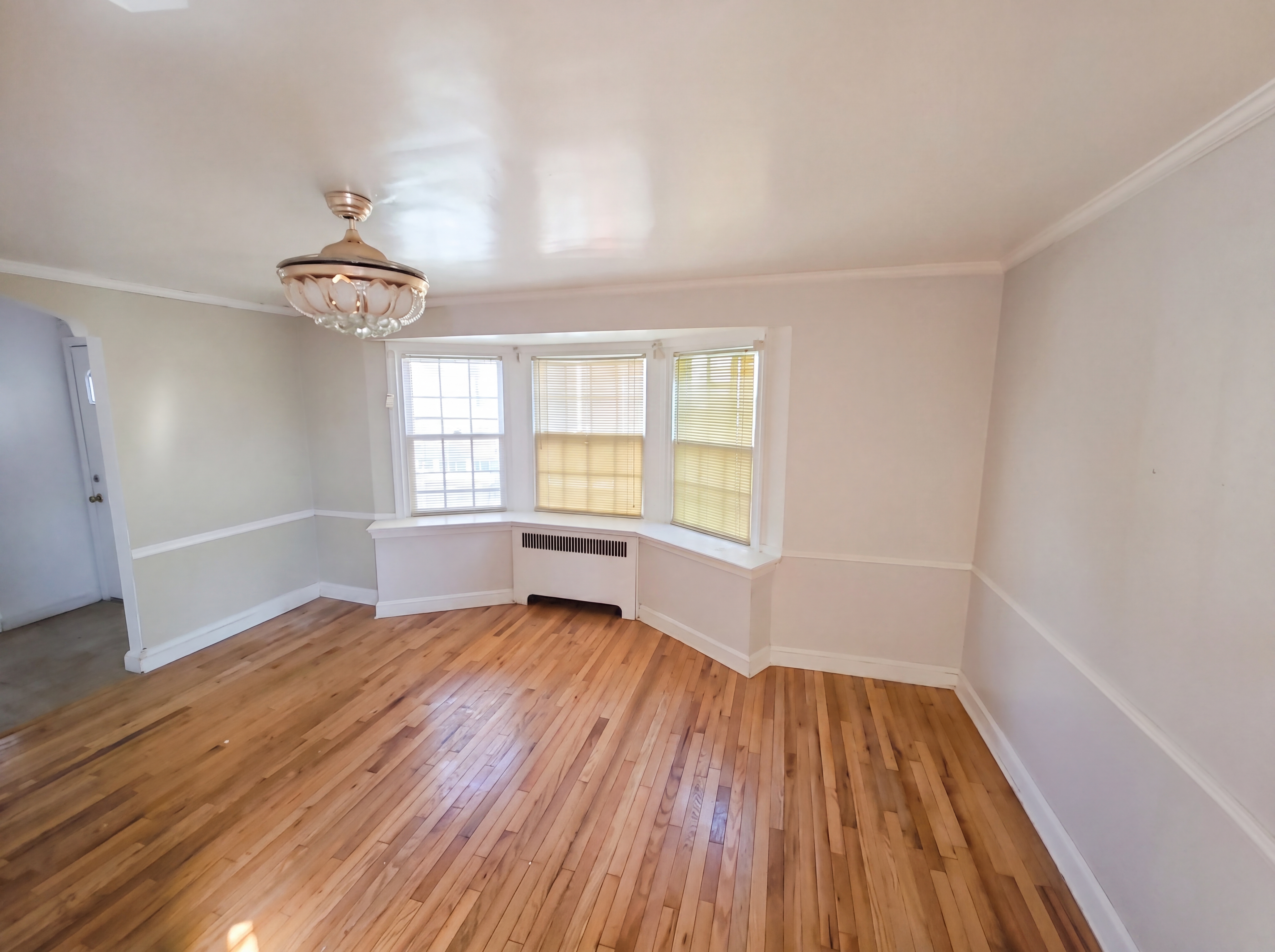 Photo 8 of 45 of 727 Cypress St, Lansdowne, PA