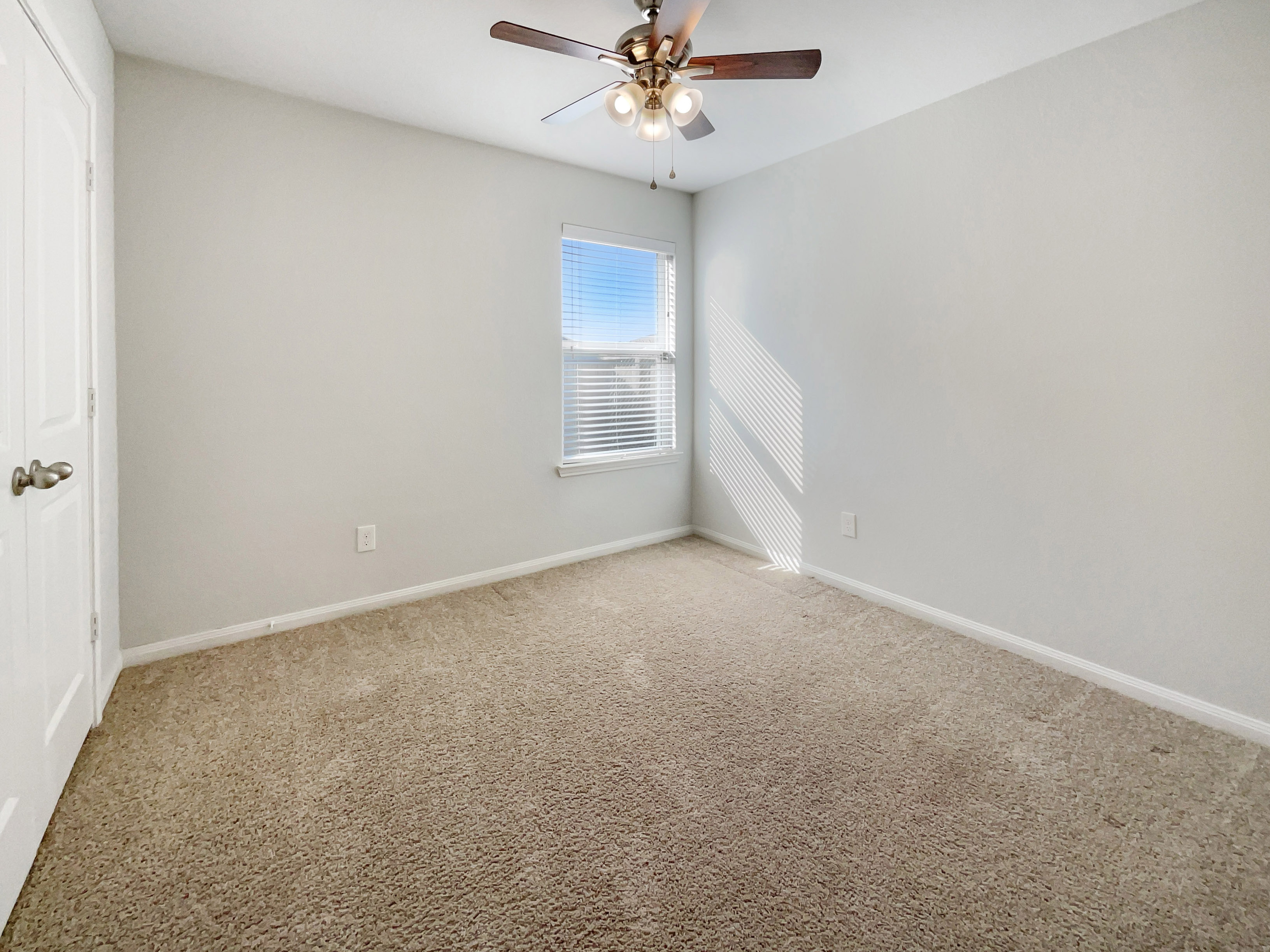 Photo 6 of 17 of 28025 Irving Dr, Magnolia, TX