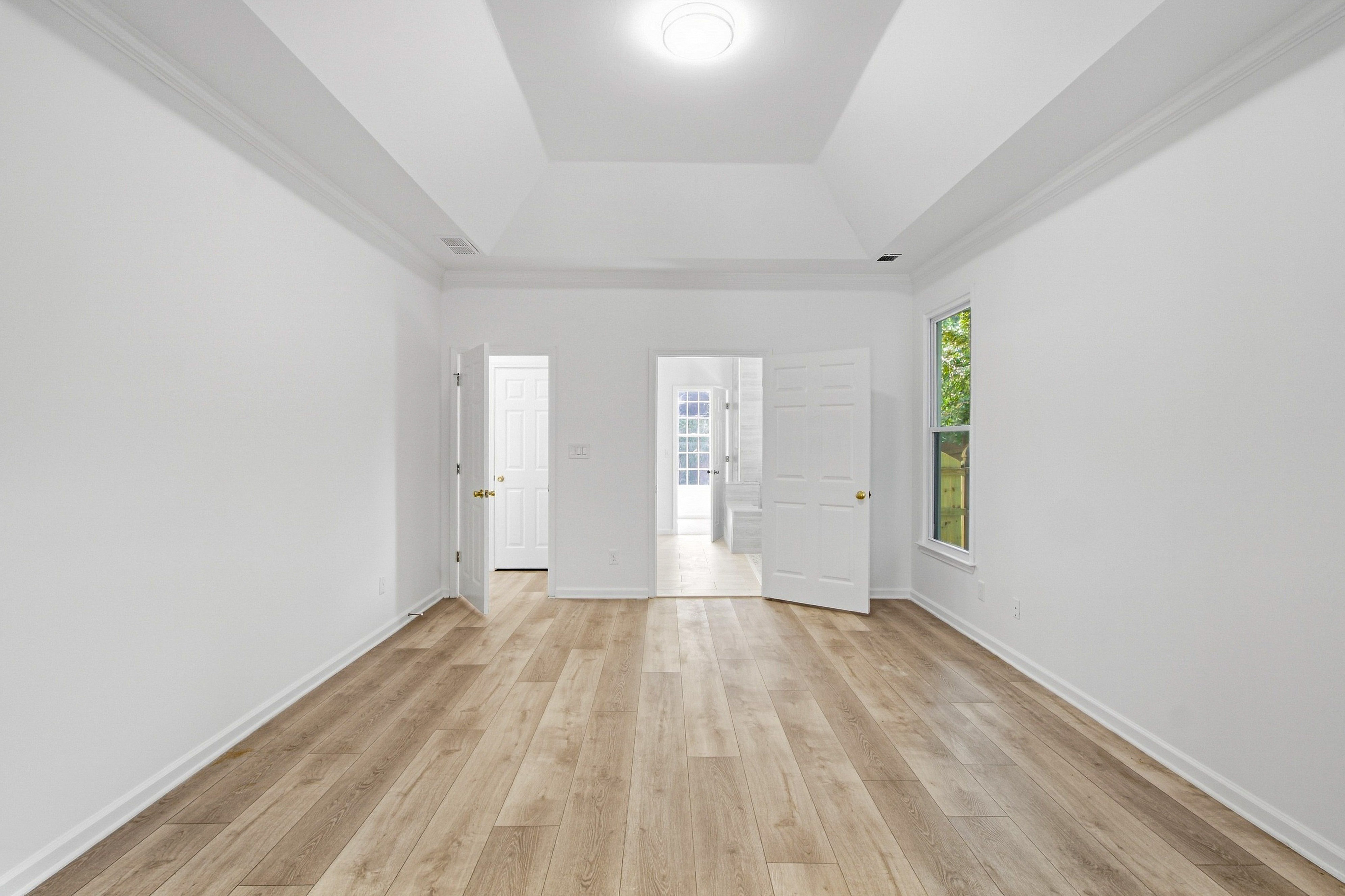 Photo 4 of 30 of 500 Camber Woods Dr, Roswell, GA