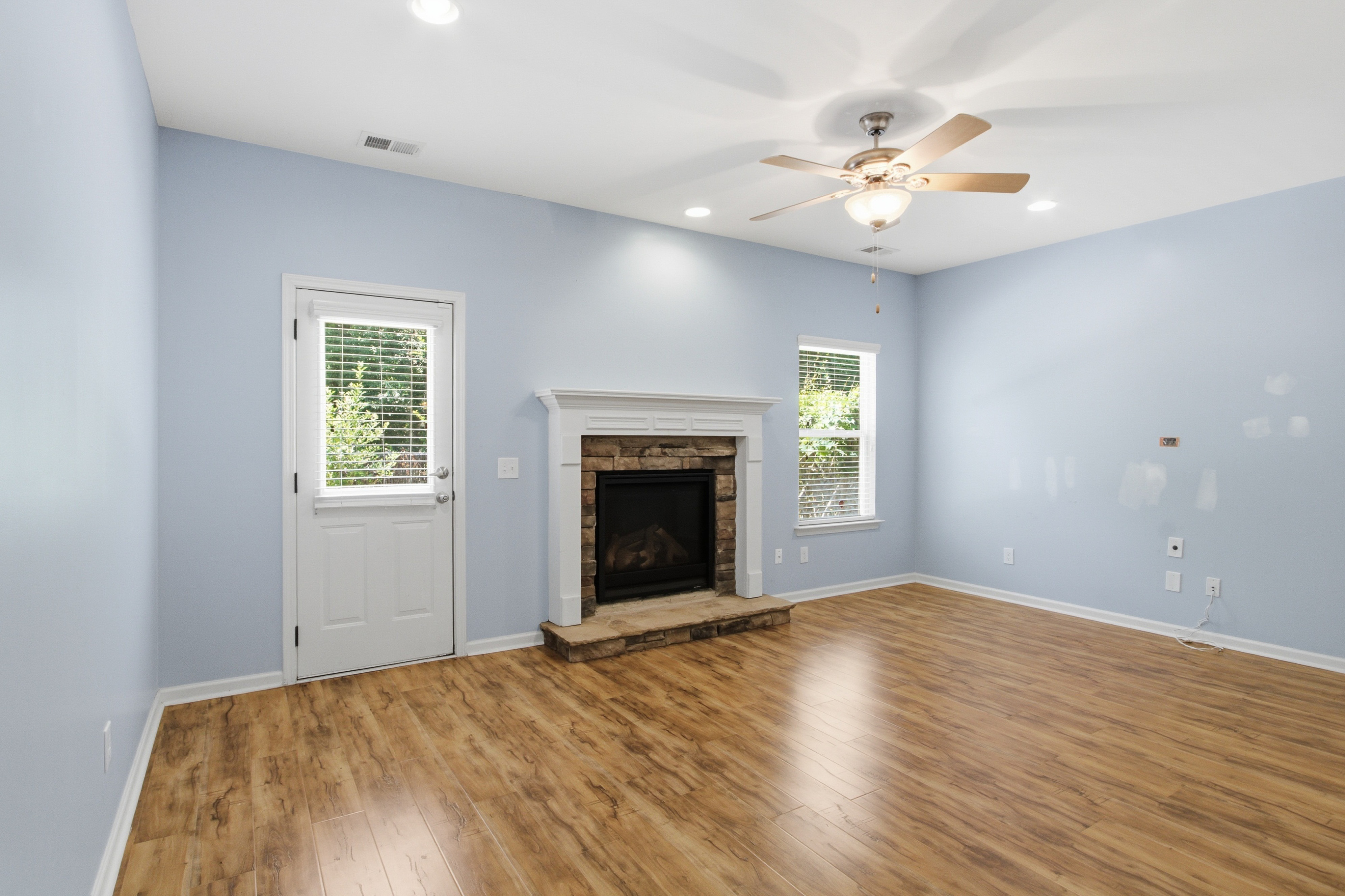 Photo 11 of 37 of 5047 Little Harbor Way, Acworth, GA