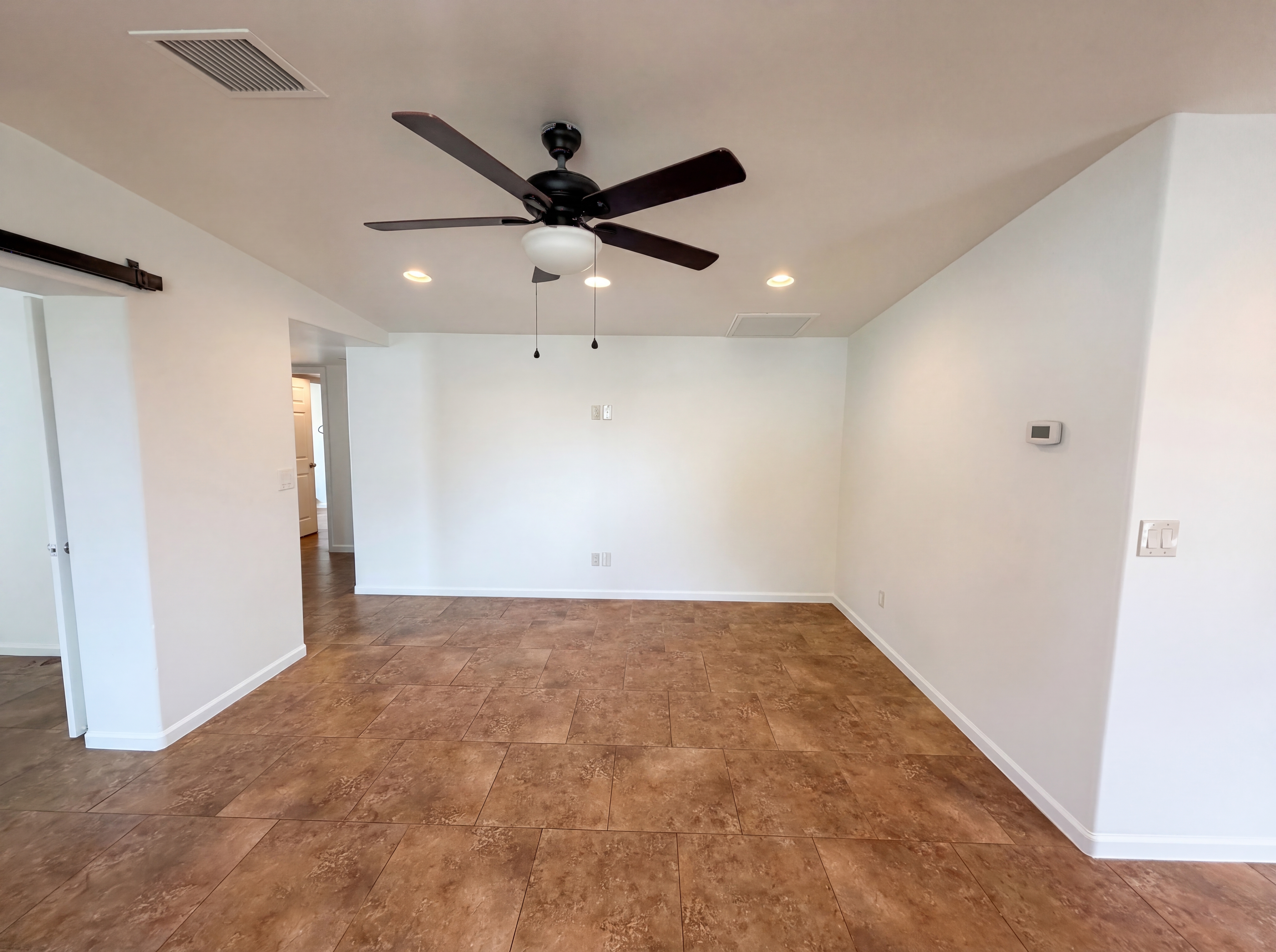 Photo 11 of 26 of 2722 E Nisbet Rd, Phoenix, AZ