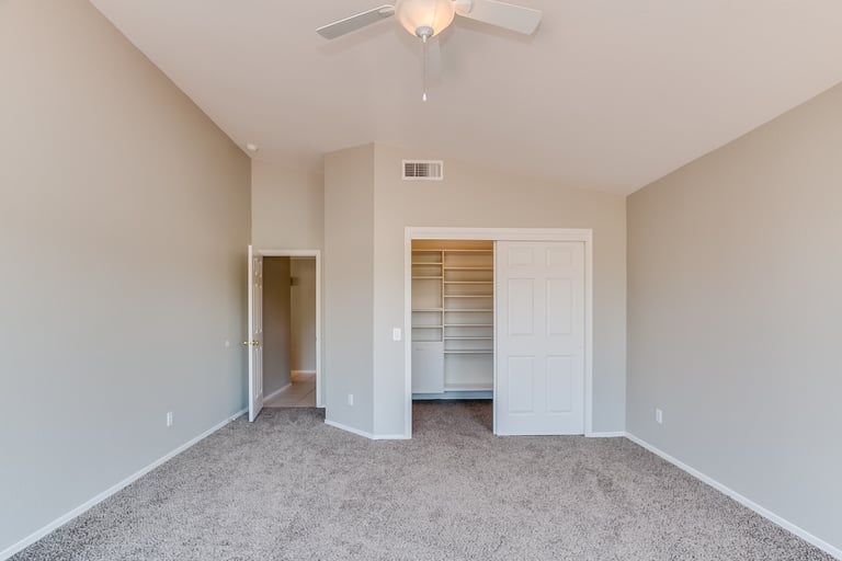 Photo 13 of 24 - 7760 W Julie Dr, Glendale, AZ 85308