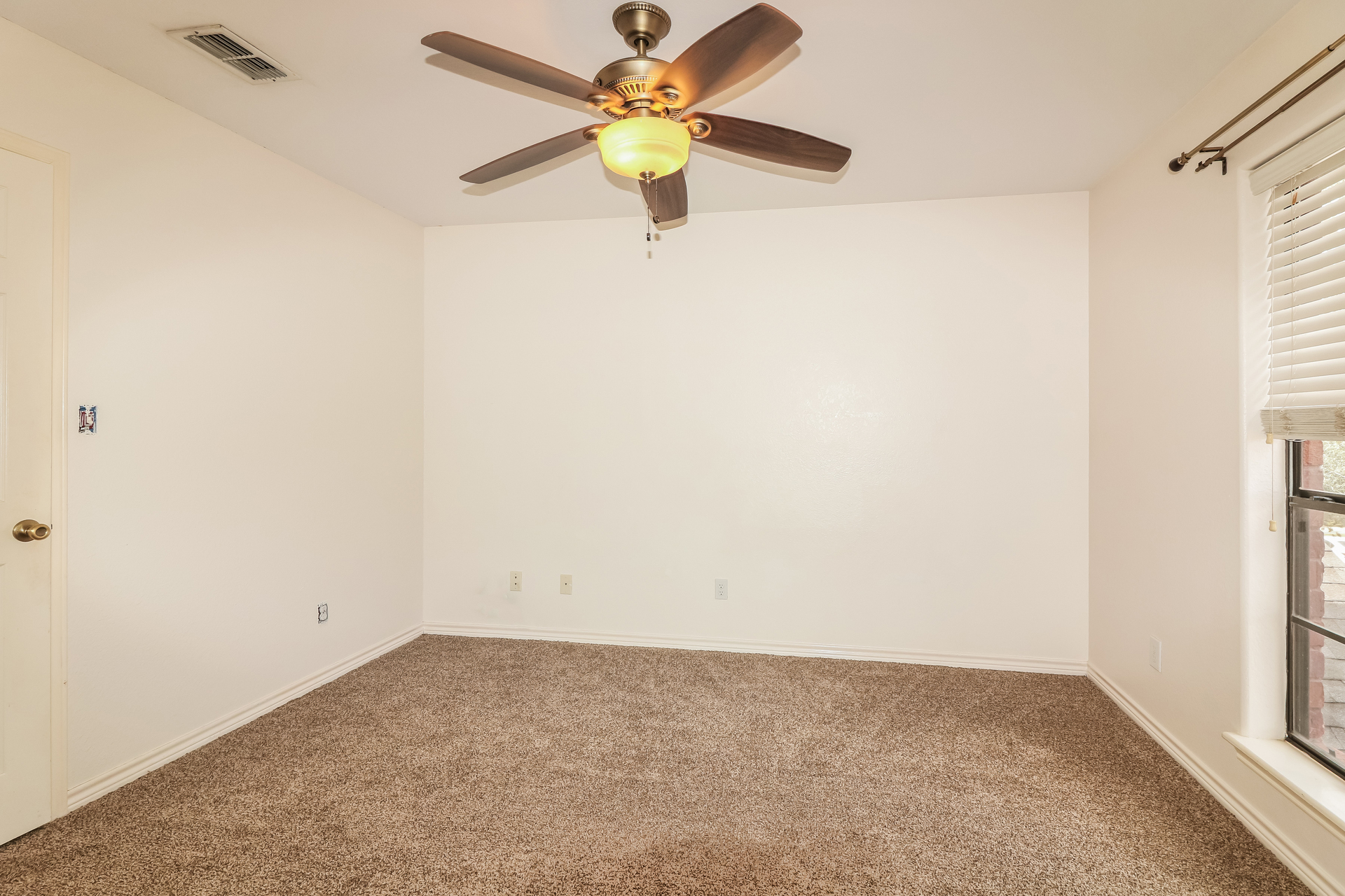 Photo 45 of 53 of 14925 Beal Dr, Corpus Christi, TX