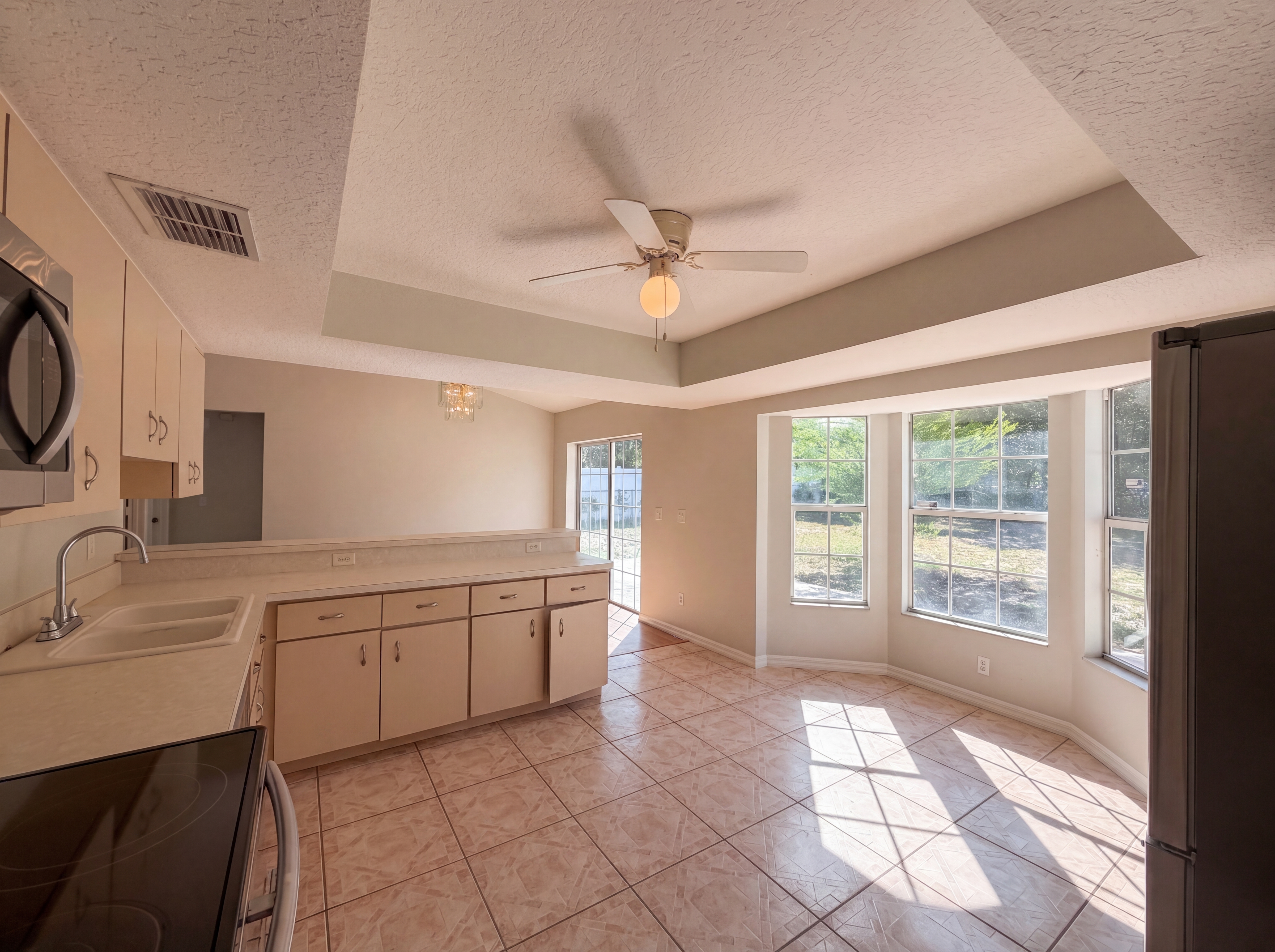 Photo 9 of 21 of 17052 SW 39th Cir, Ocala, FL