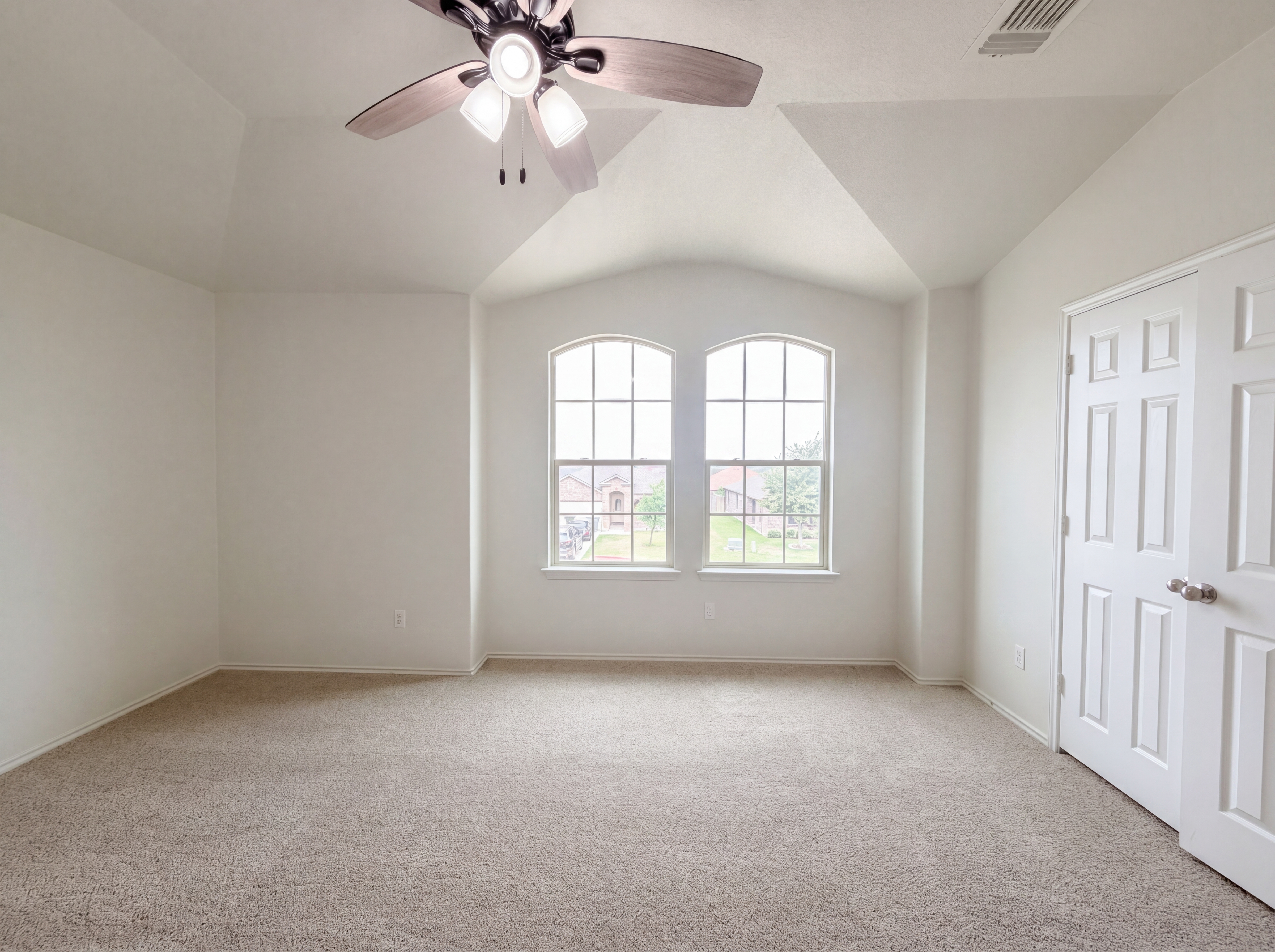 Photo 12 of 19 of 6623 Ambrose Cir, Temple, TX