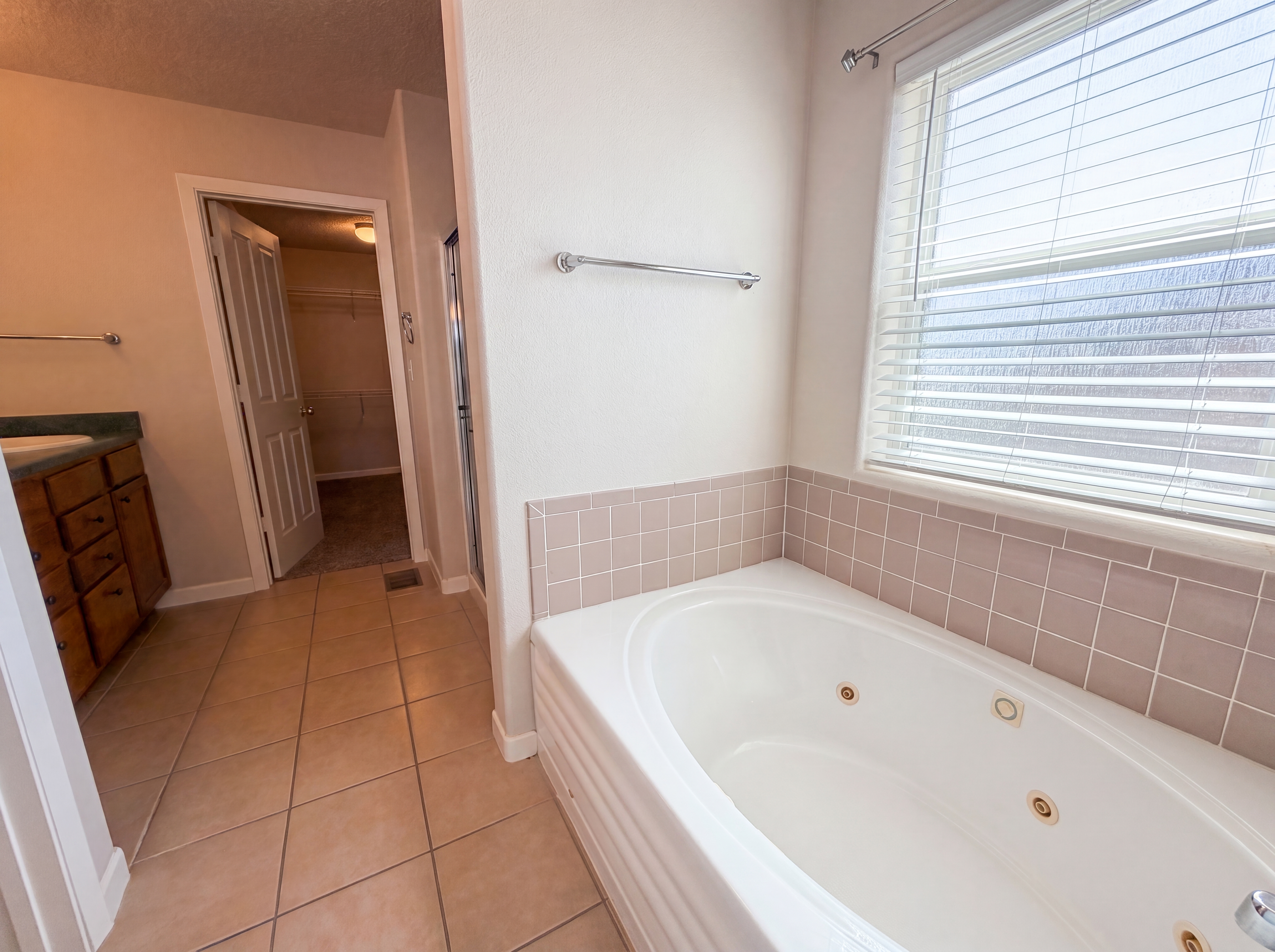 Photo 13 of 23 of 2513 Milagro Ridge Ct NE, Rio Rancho, NM