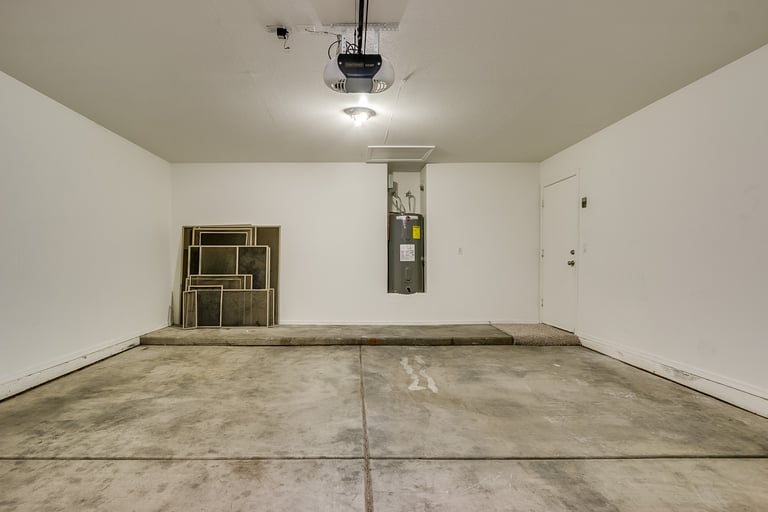 Photo 23 of 29 - 8130 W Whyman Ave, Phoenix, AZ 85043