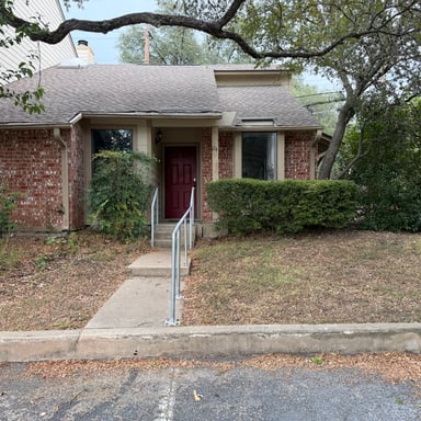 Property photo 1 of 3801 Menchaca Rd Apt 24