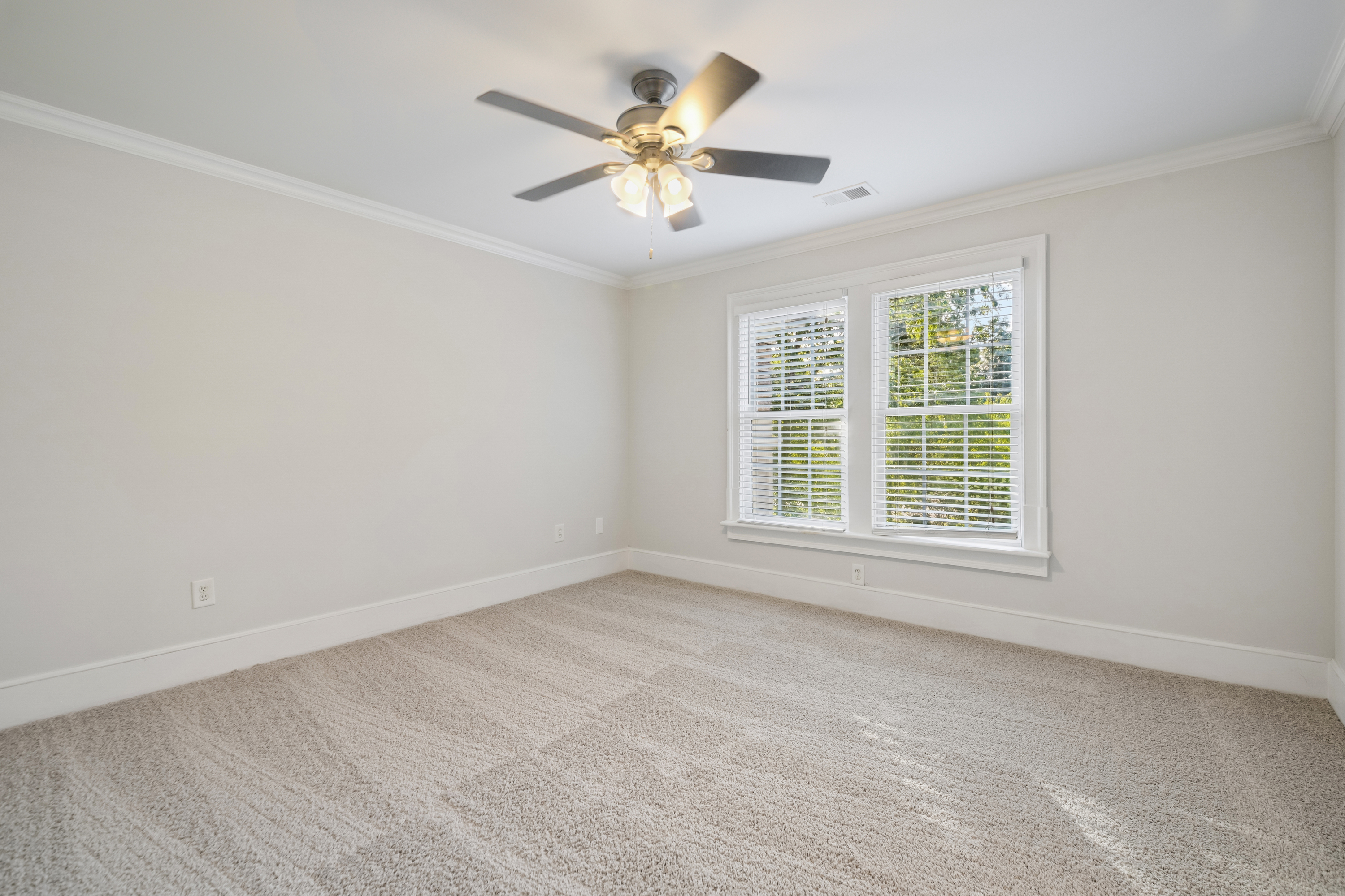 Photo 18 of 63 of 1038 Overlook Dr, Villa Rica, GA