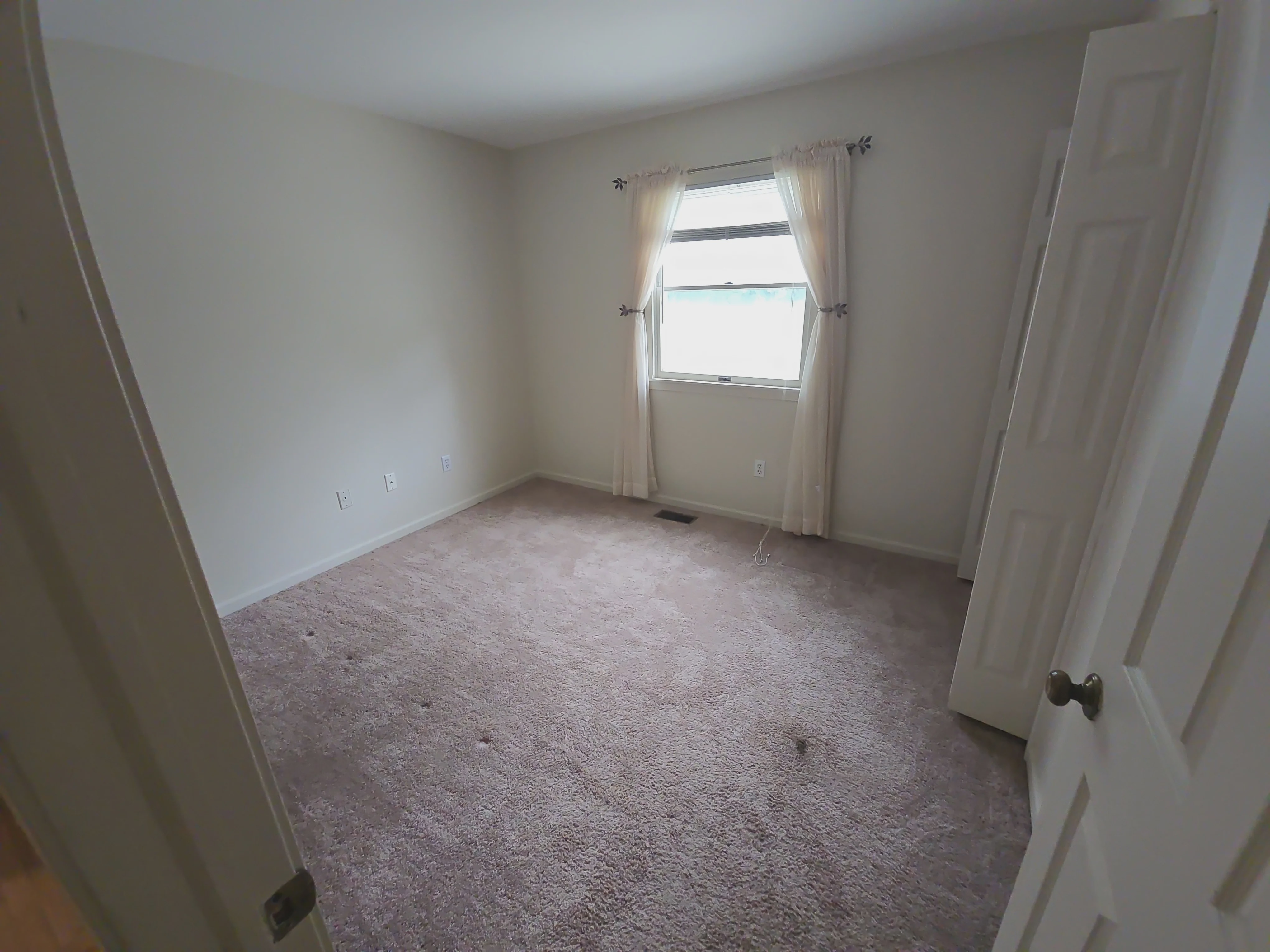 Photo 14 of 25 of 3727 Ramblewood Dr, Port Huron, MI