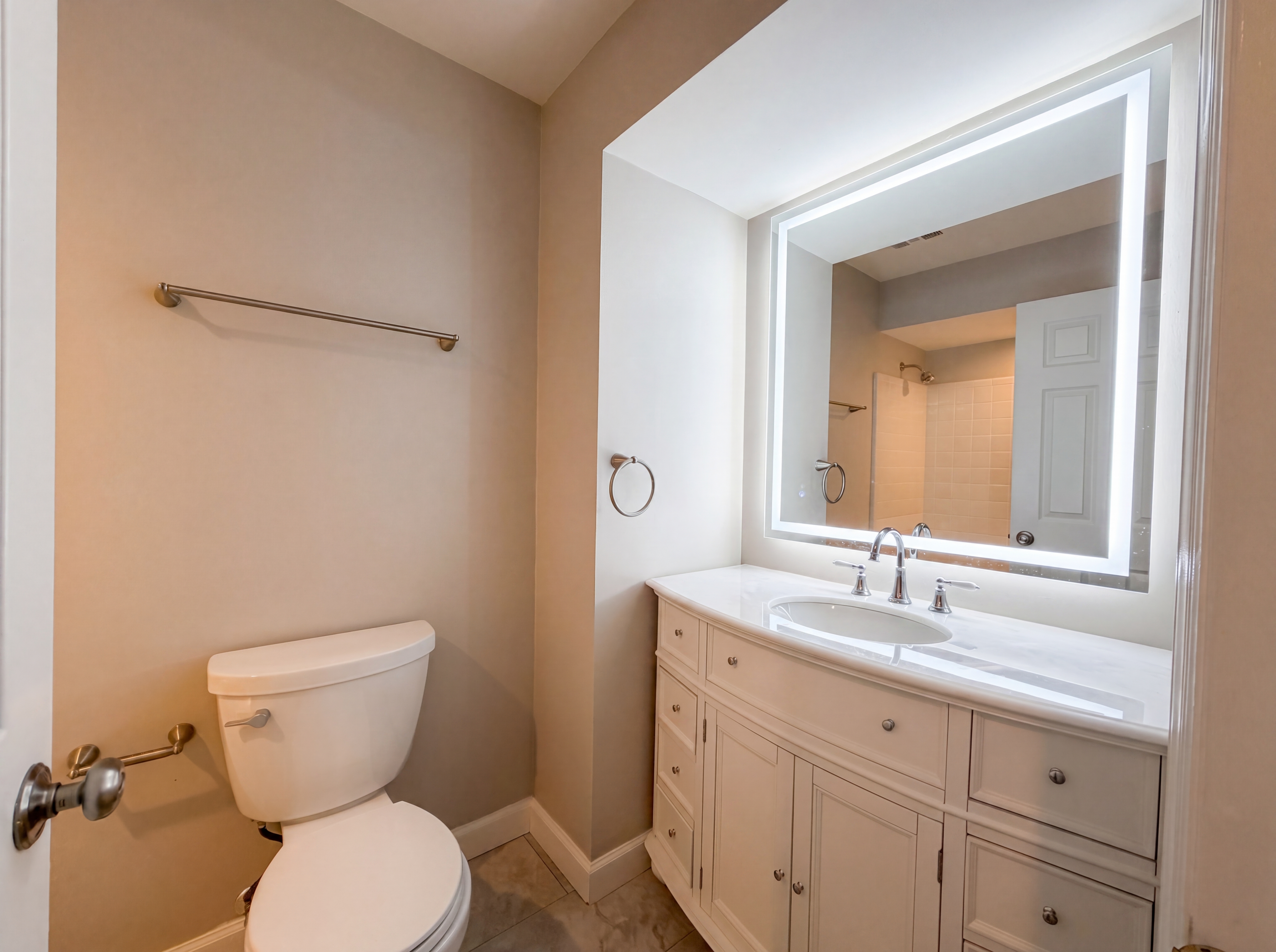 Photo 6 of 22 of 2086 Resor Rd, Fairfield, OH