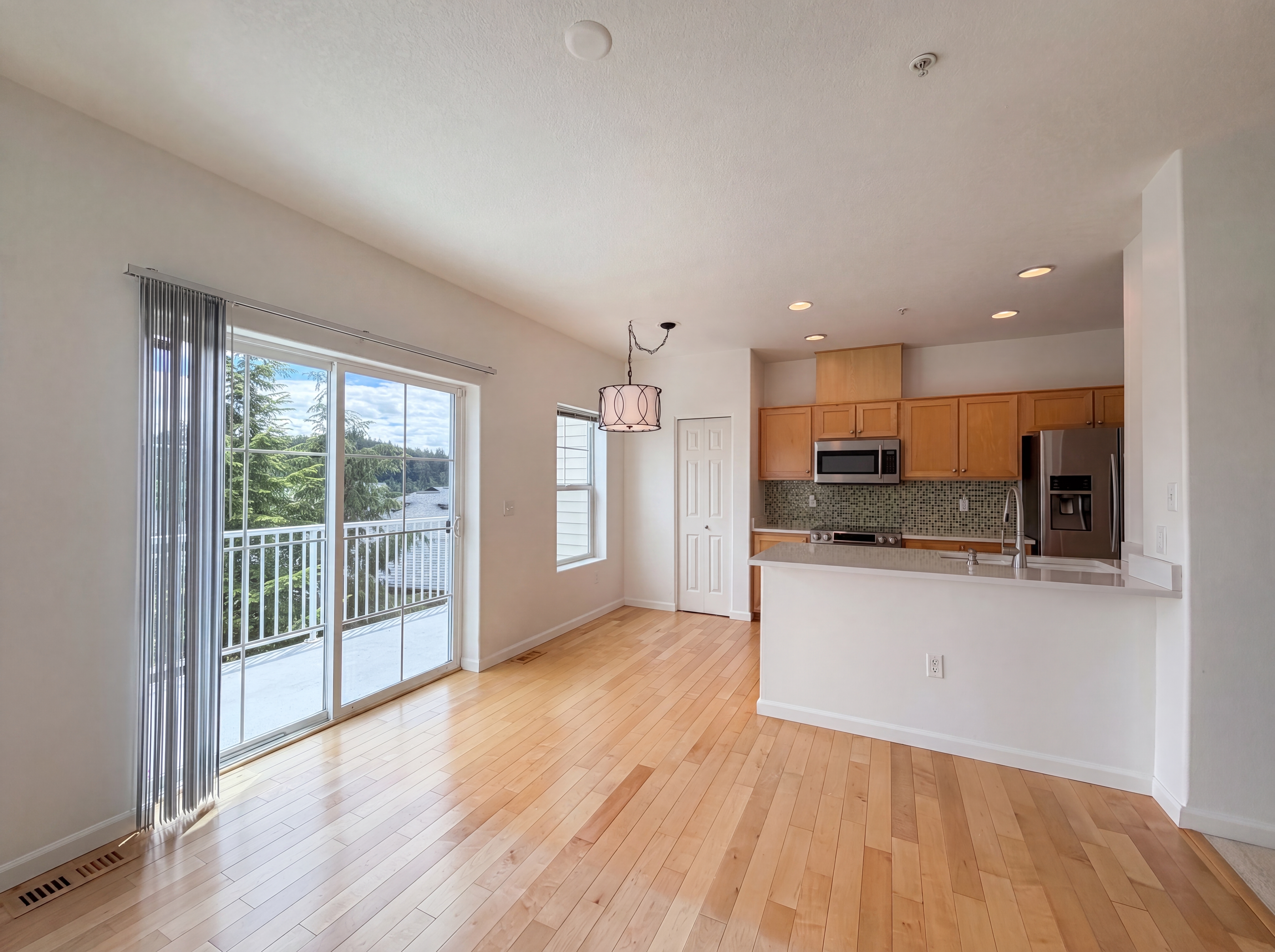 Photo 11 of 26 of 15485 SW Sparrow Loop, Beaverton, OR