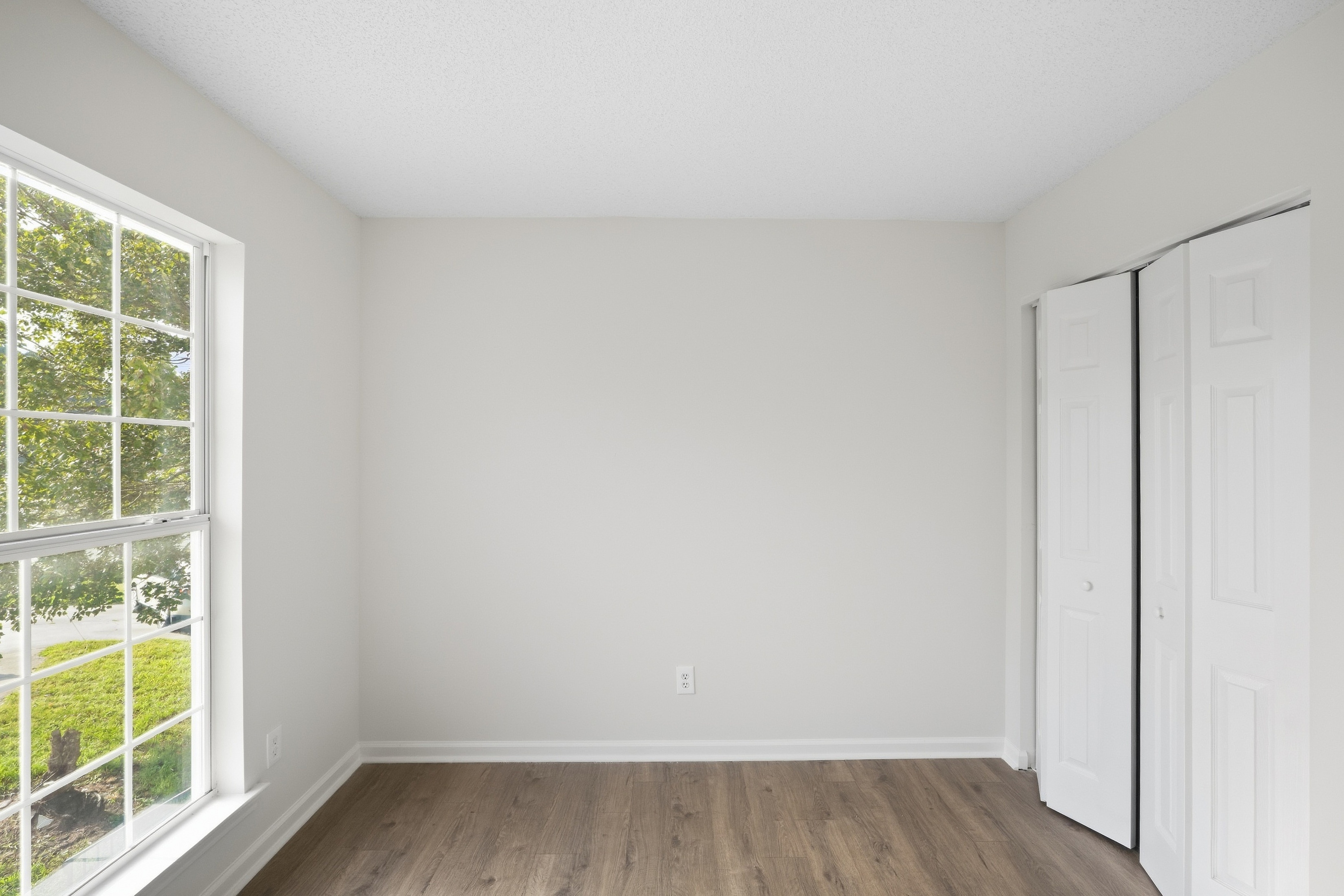 Photo 17 of 36 of 5129 Buchli Crest Ct, Lithonia, GA