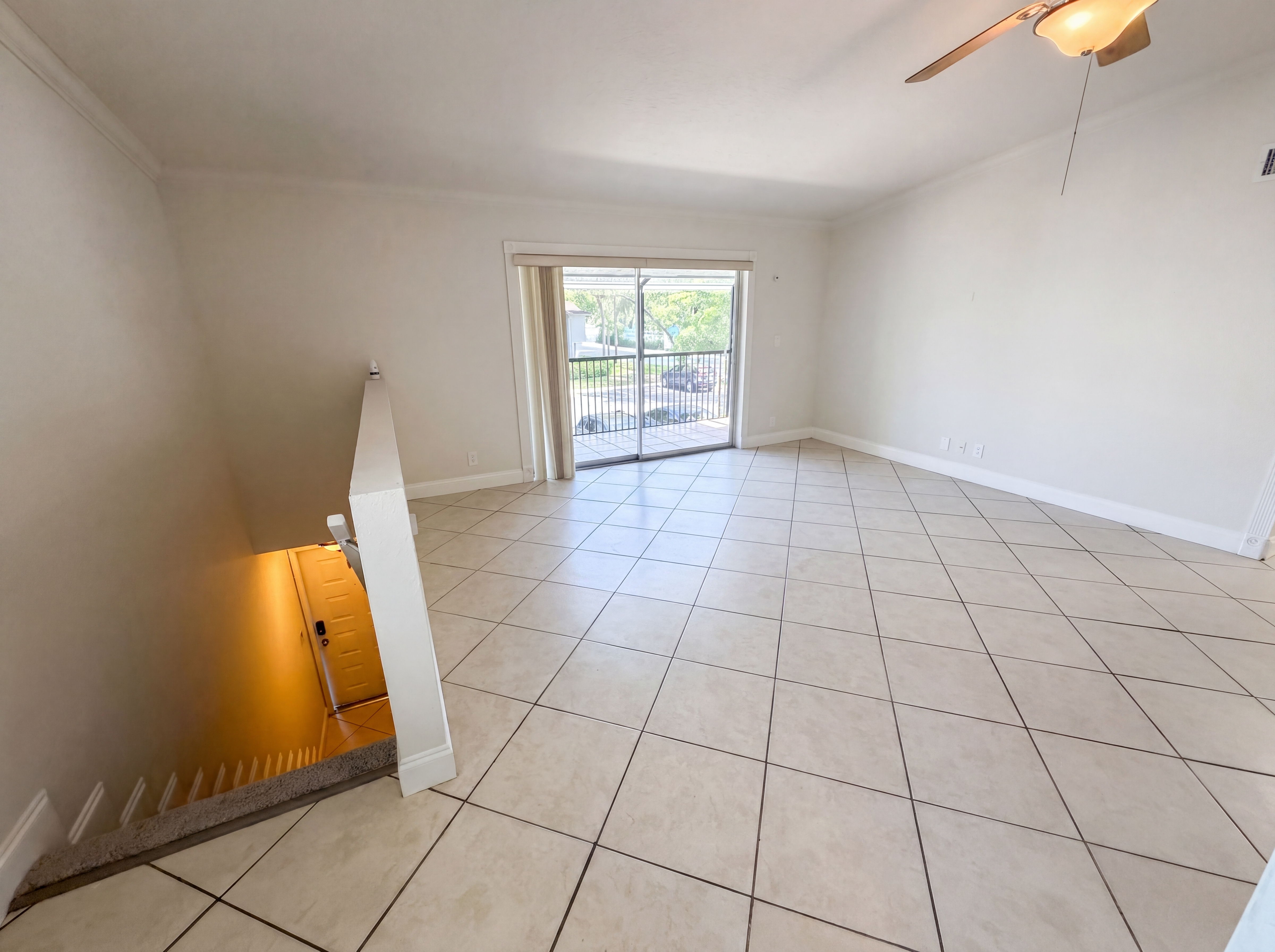 Photo 7 of 18 of 2737 S Oakland Forest Dr, Oakland Park, FL