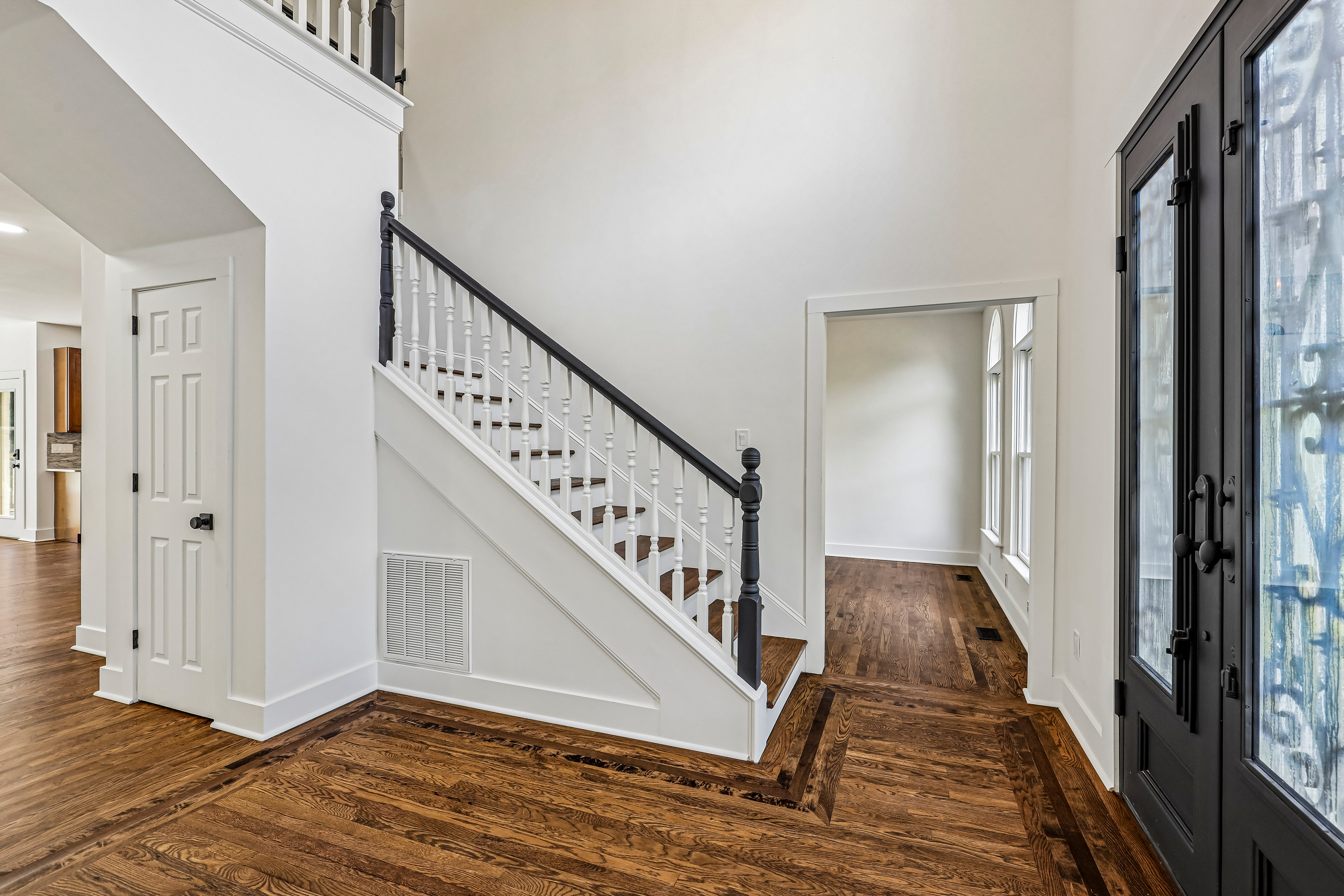 Photo 12 of 55 of 9316 Chesapeake Dr, Brentwood, TN
