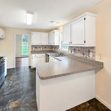 Property photo 2 of 168 Hollow Tree Ct