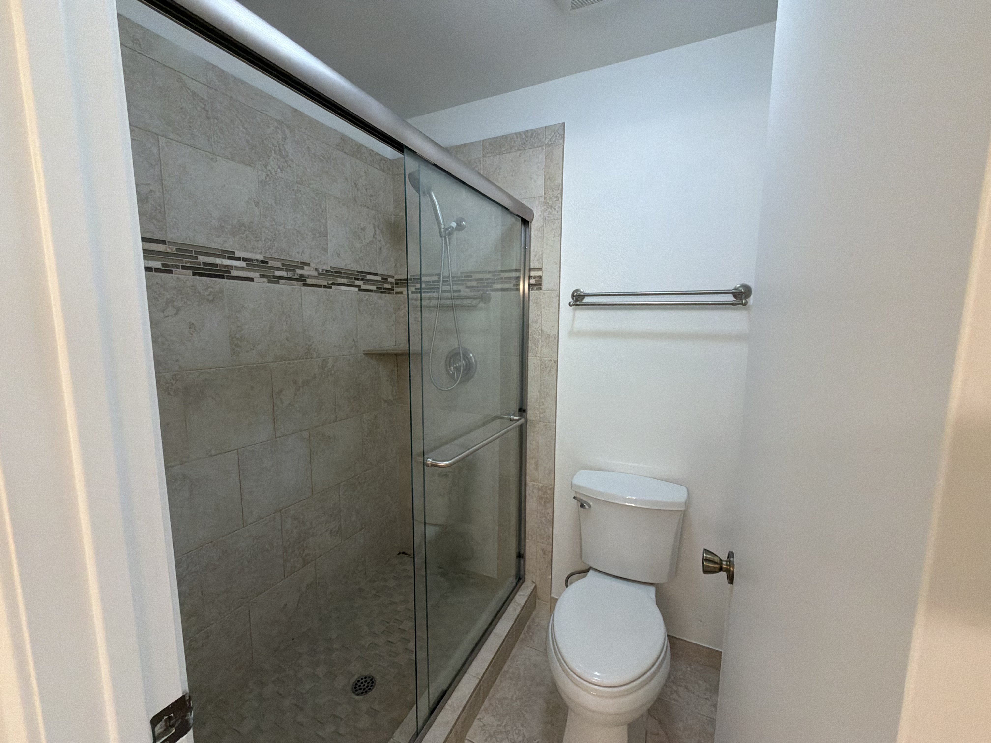 Photo 11 of 25 of 6232 Wittenham Way, Orangevale, CA