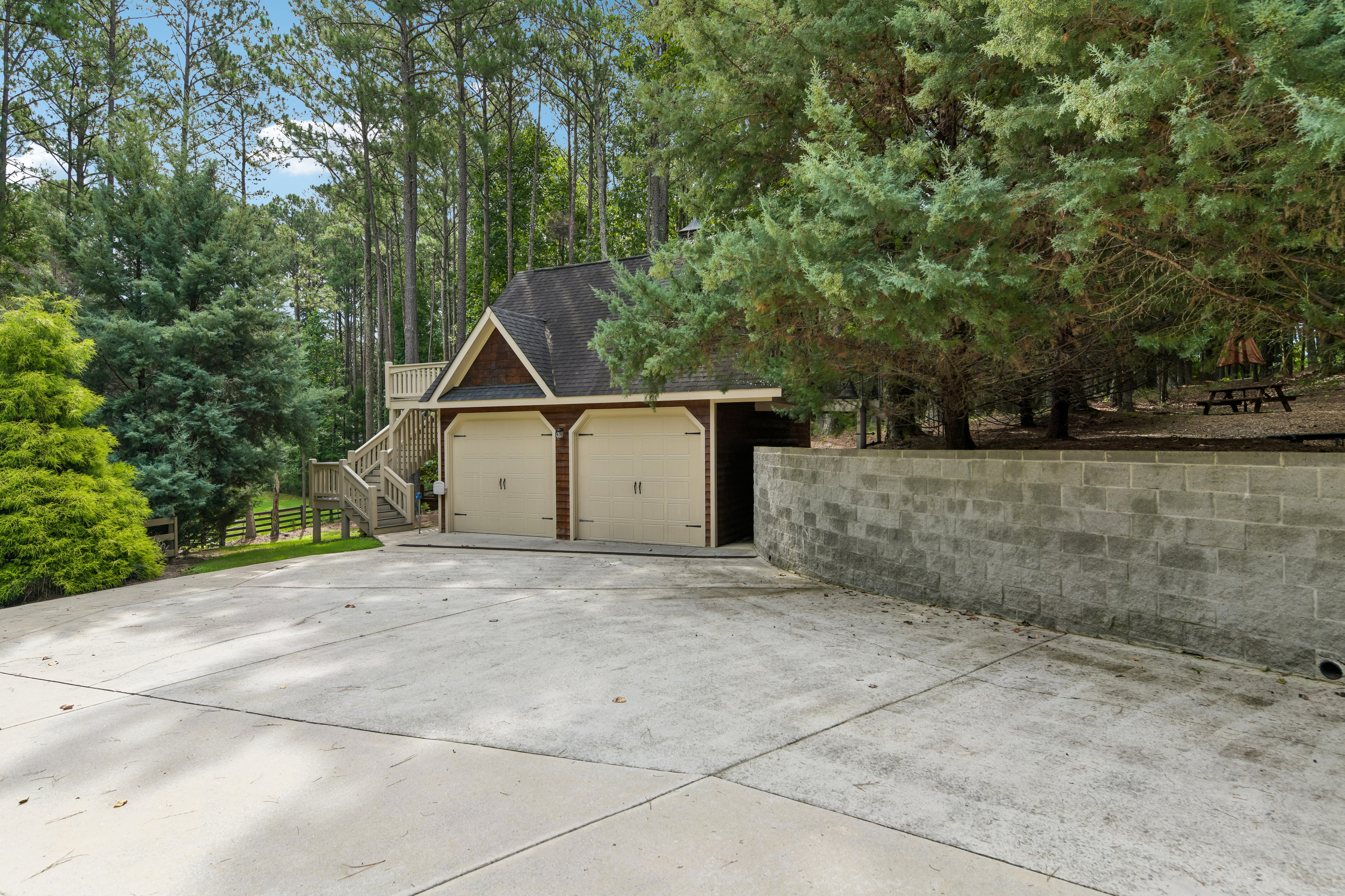 Photo 61 of 90 of 2431 Rabbit Farm Cir, Loganville, GA