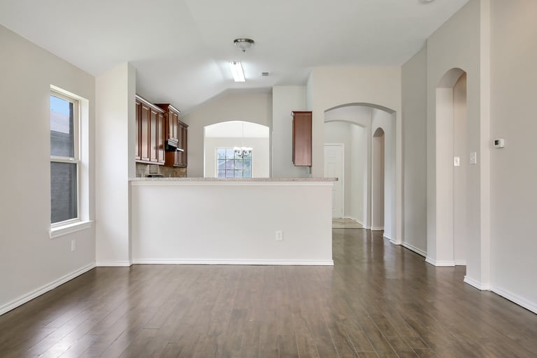 Photo 8 of 26 - 5209 Mirror Lake Dr, Haltom City, TX 76117