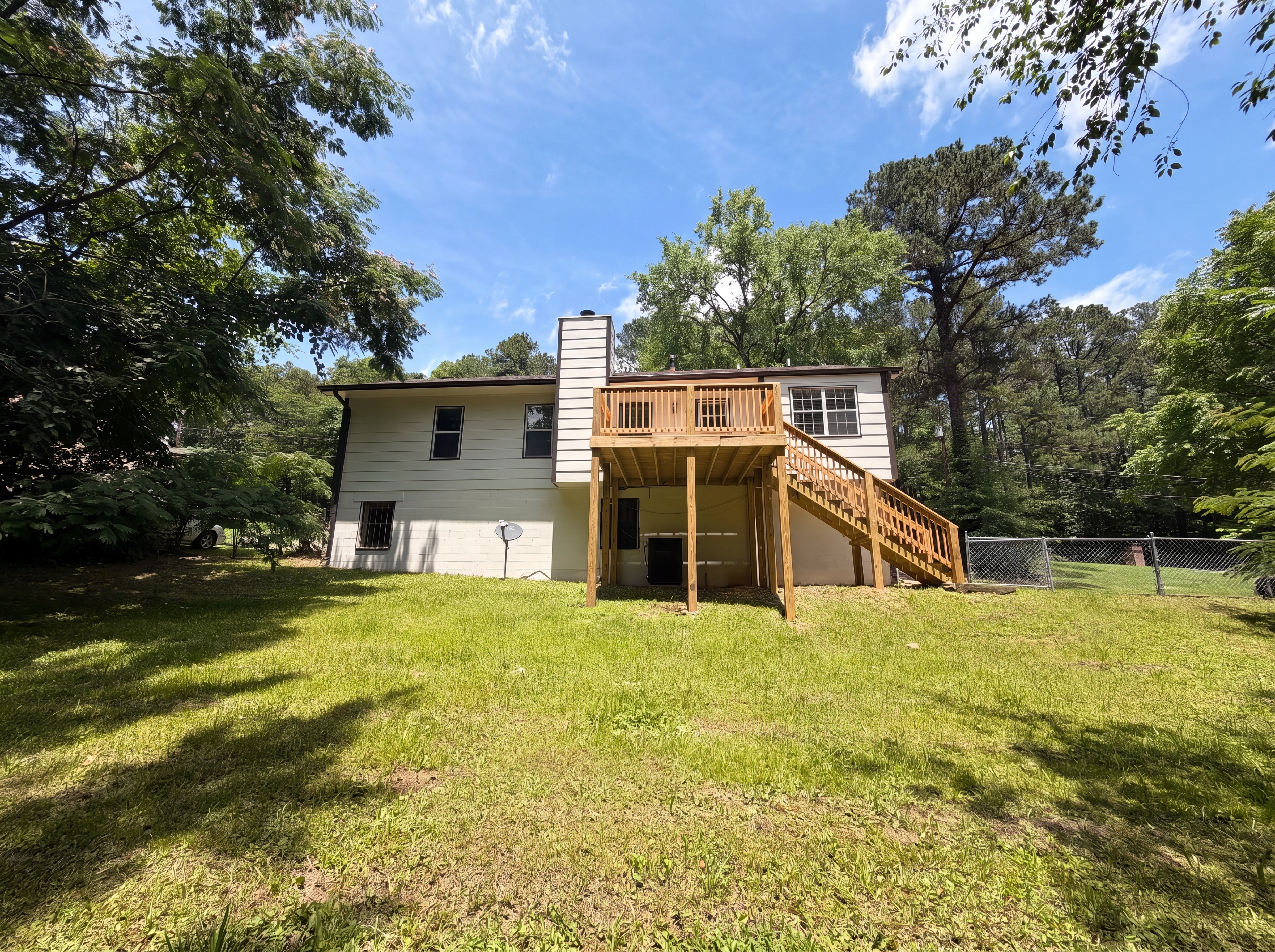 Photo 5 of 21 of 2813 Wood Dr NE, Center Point, AL