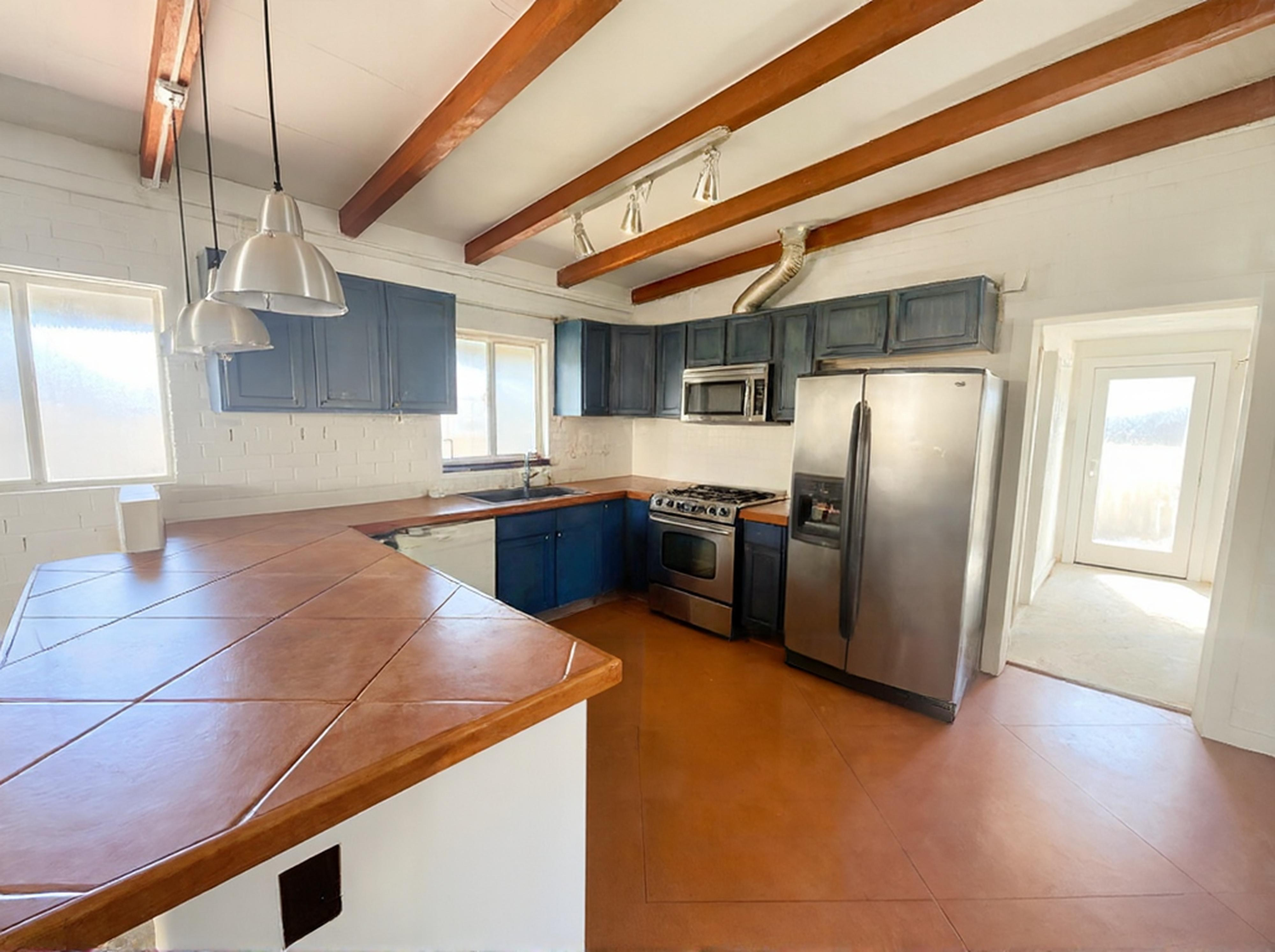 Photo 2 of 16 of 2519 N Richey Blvd, Tucson, AZ