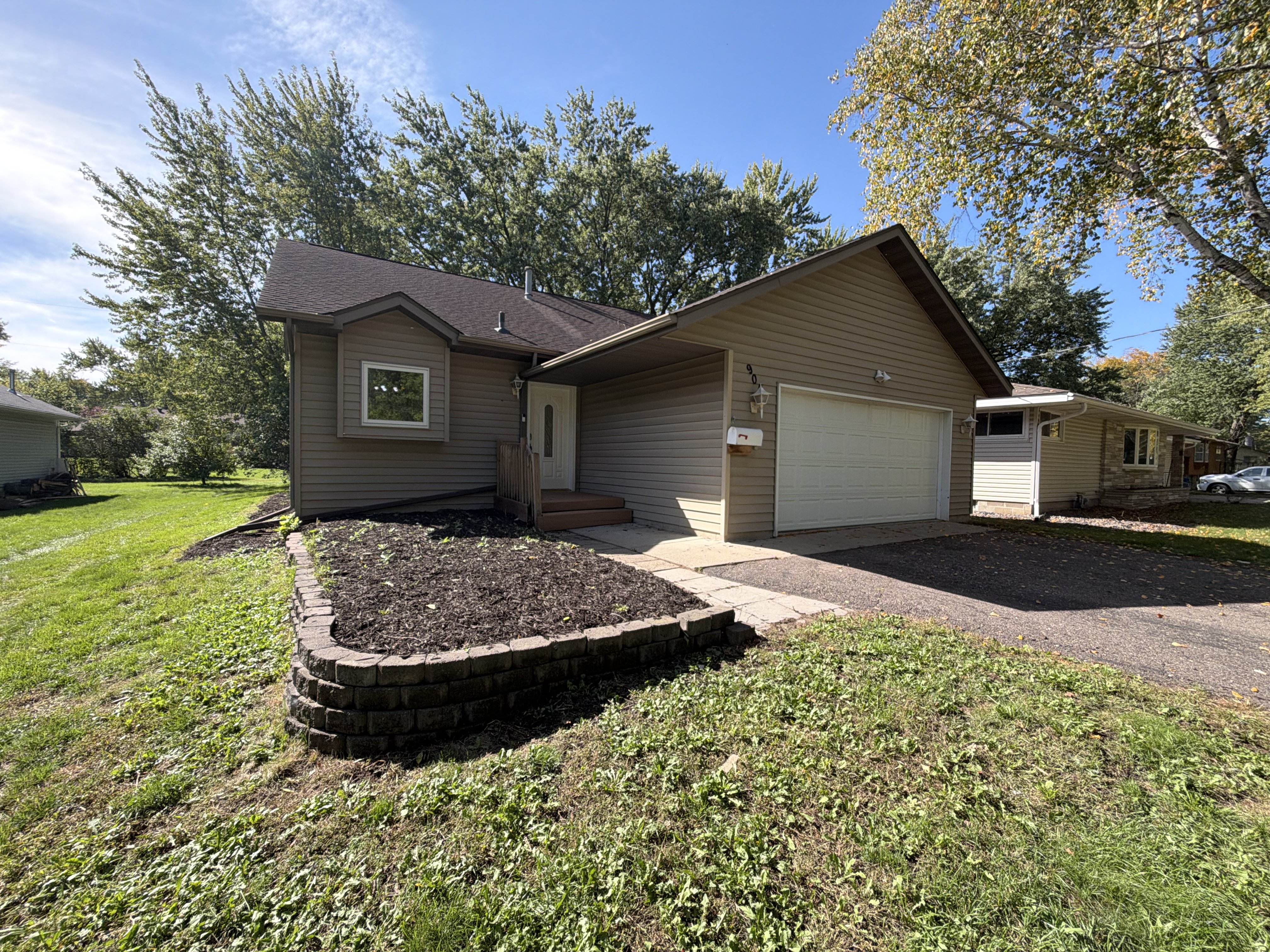 Photo 43 of 46 of 905 4th Ave N, Sauk Rapids, MN